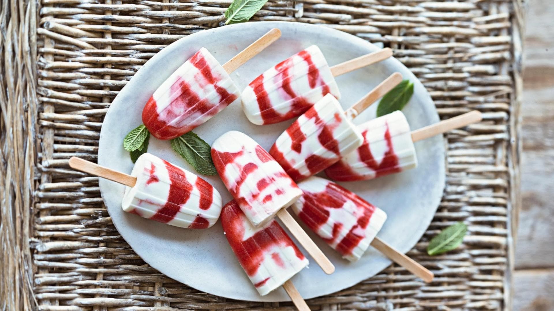 Erdbeer-Mascarpone-Eis Erdbeer-Mascarpone-Eis