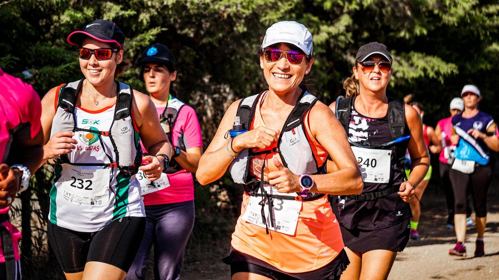 Eine Gruppe von Marathonläuferinnen