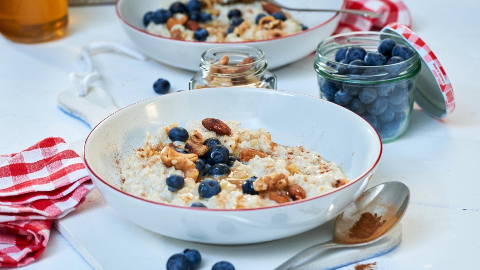 Porridge mit Heidelbeeren