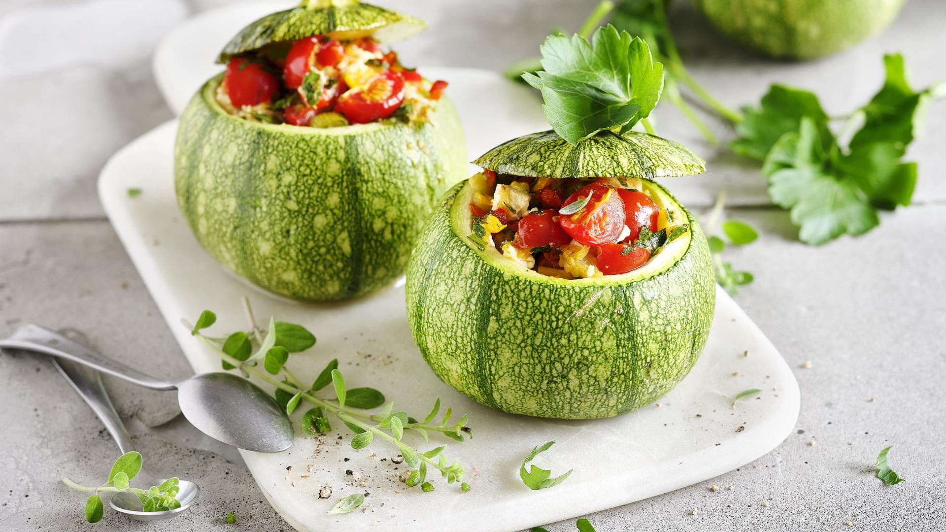 Gefüllte Zucchini