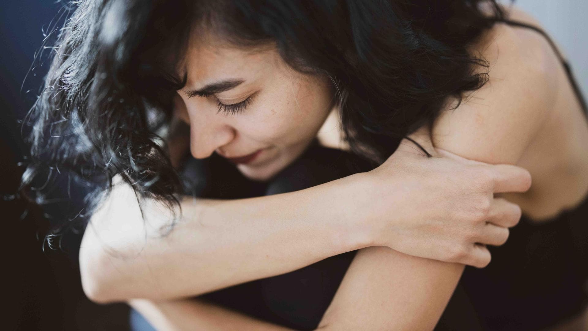 Menschen, die unter Schizophrenie leider, sich sich oft in sich zurück.