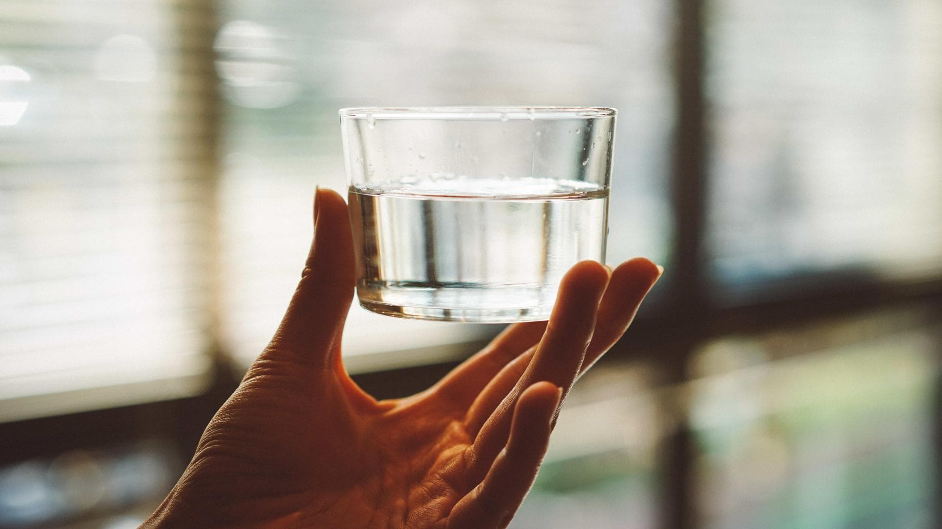 Glas mit Wasser