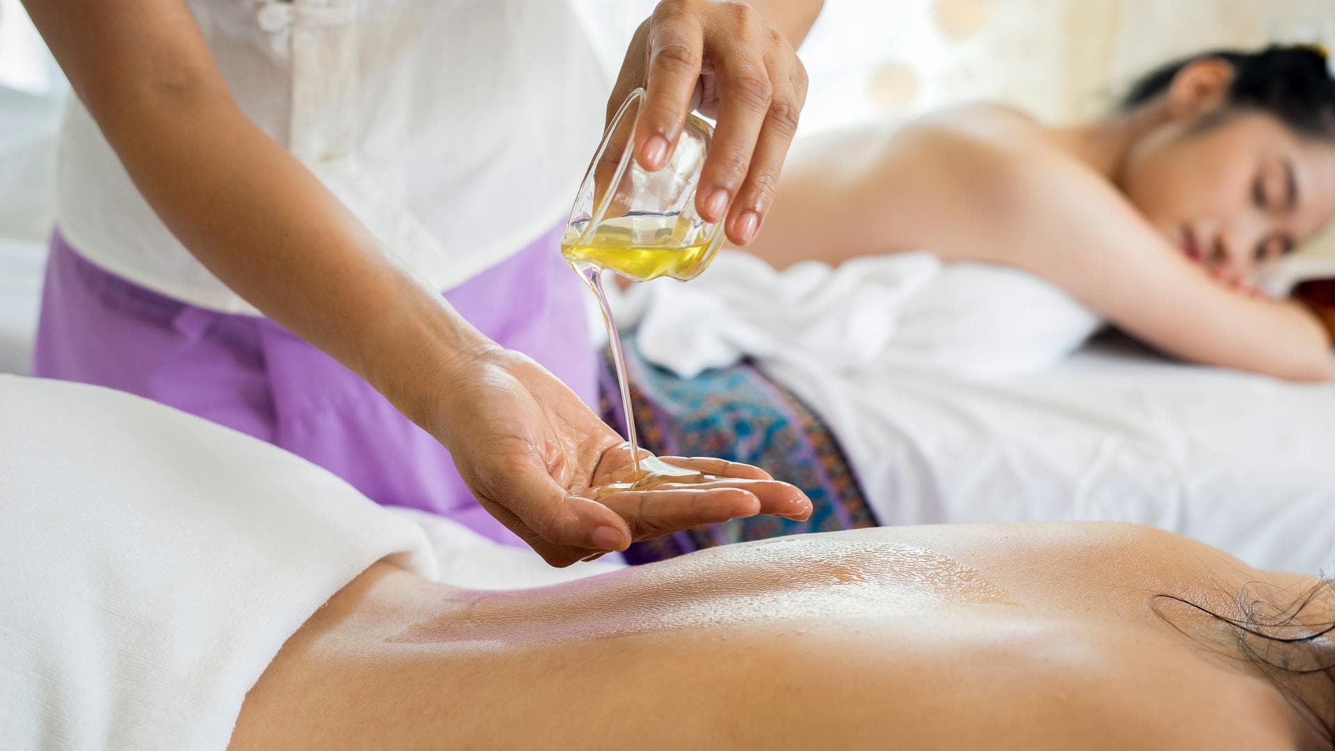Frauen bei Massage