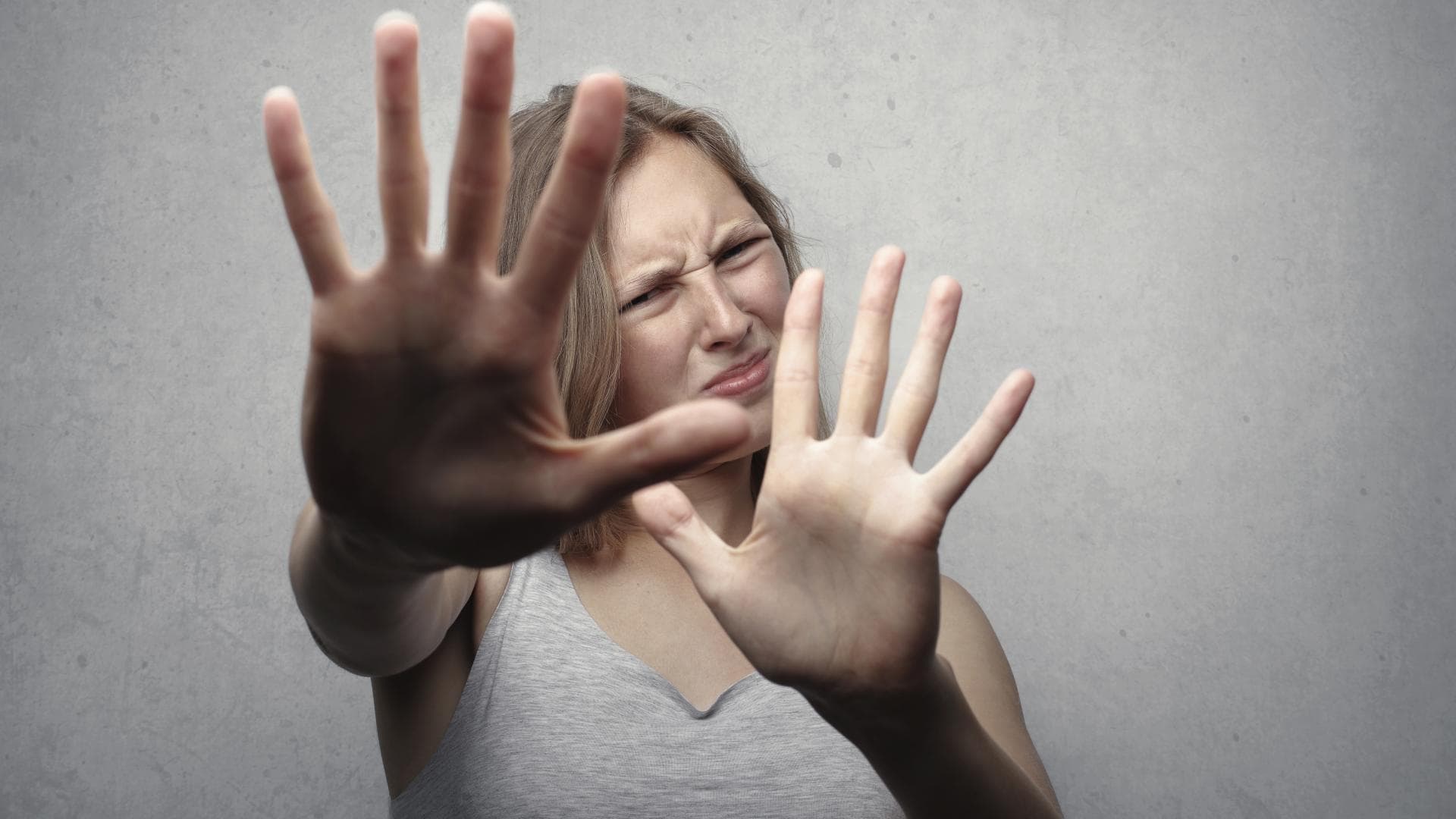 Hypnose kann dabei helfen, Ängste und Panikattacken zu reduzieren oder zu beseitigen. 