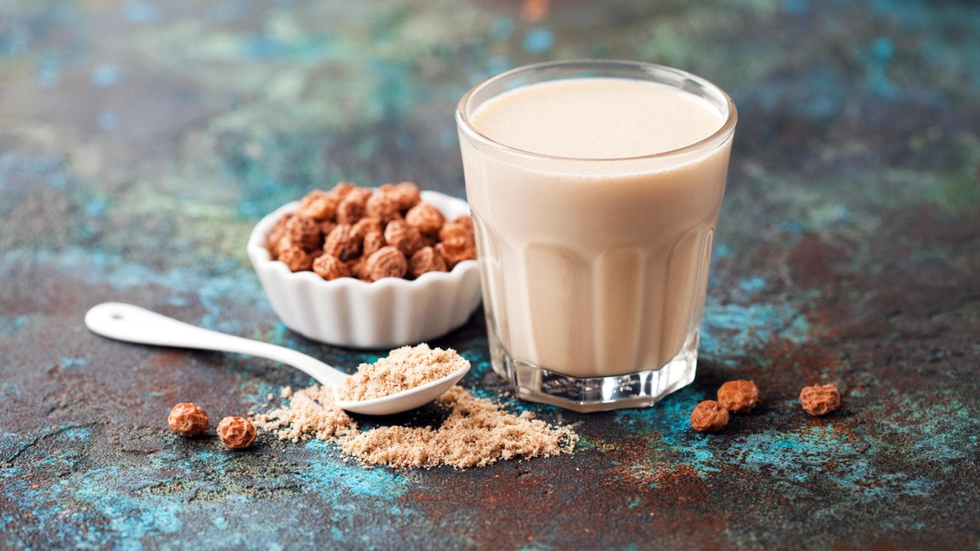 Erdmandeln als Mehl und Milch