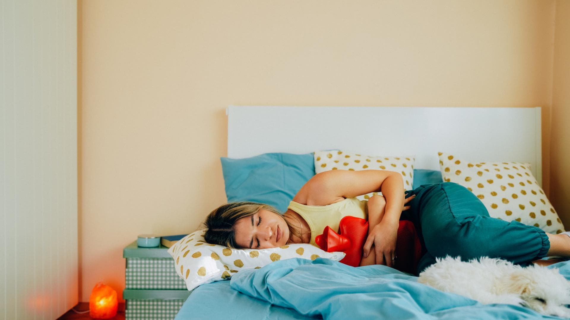 Endometriose ist eine chronische Erkrankung, bei der Gewebe außerhalb der Gebärmutter wächst. Endometriose ist eine chronische Erkrankung, bei der Gewebe außerhalb der Gebärmutter wächst.