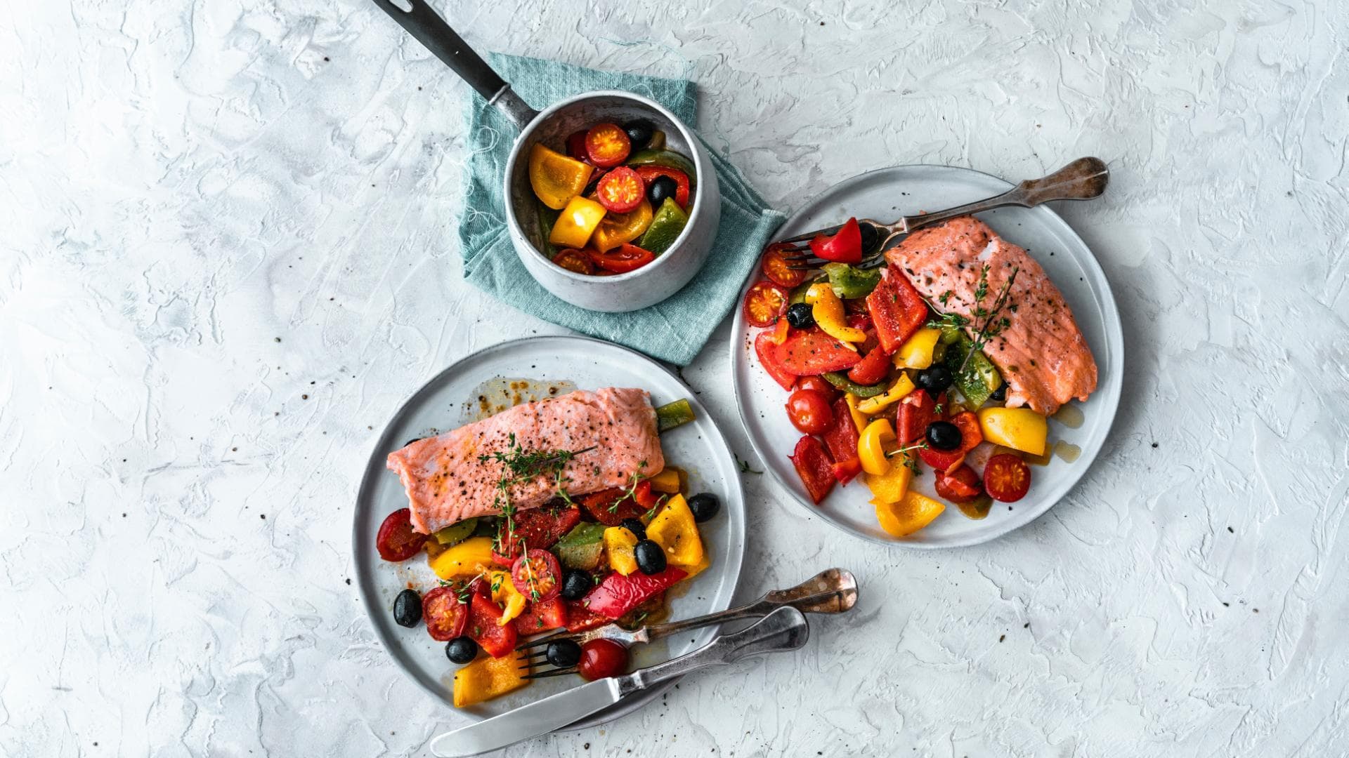 Lachs auf Paprikagemüse Lachs auf Paprikagemüse