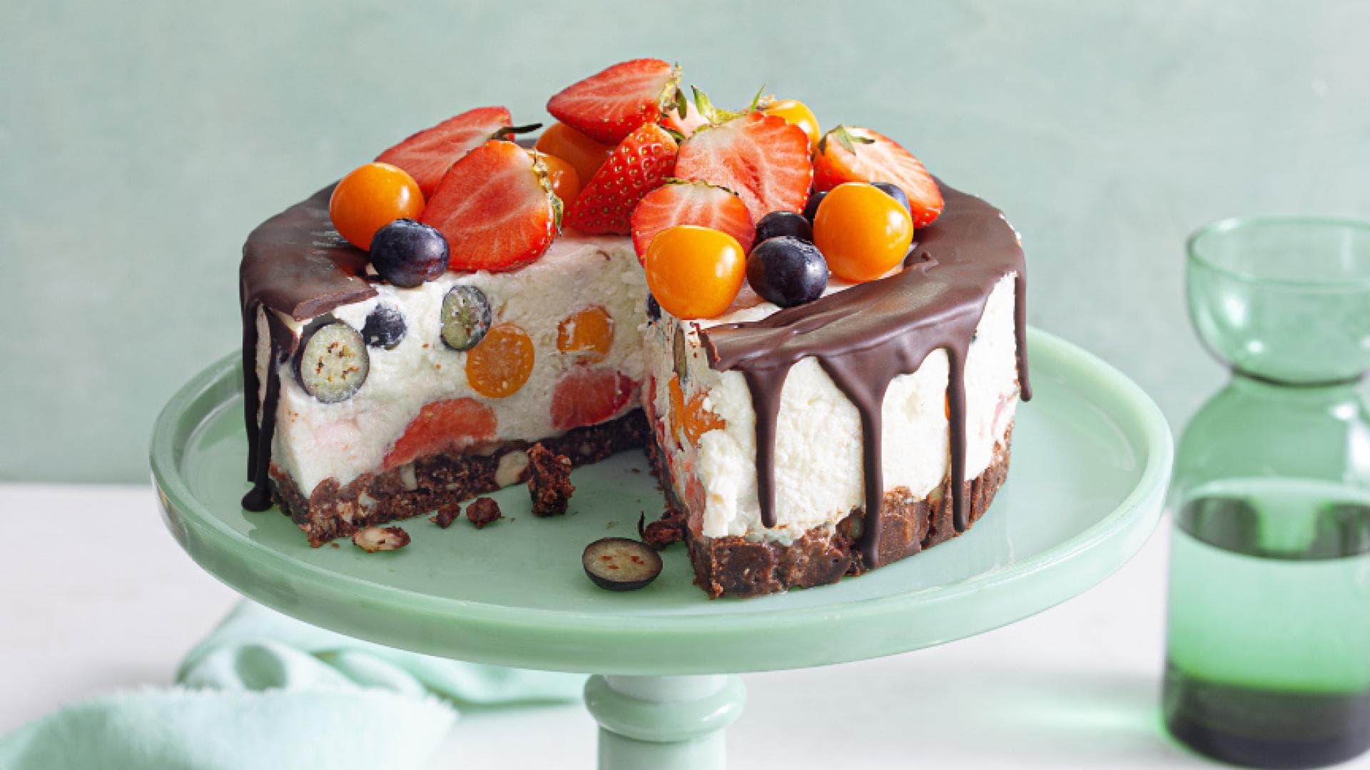 Ein echter Hingucker und so lecker Schokotorte mit Frischkäse und Früchten