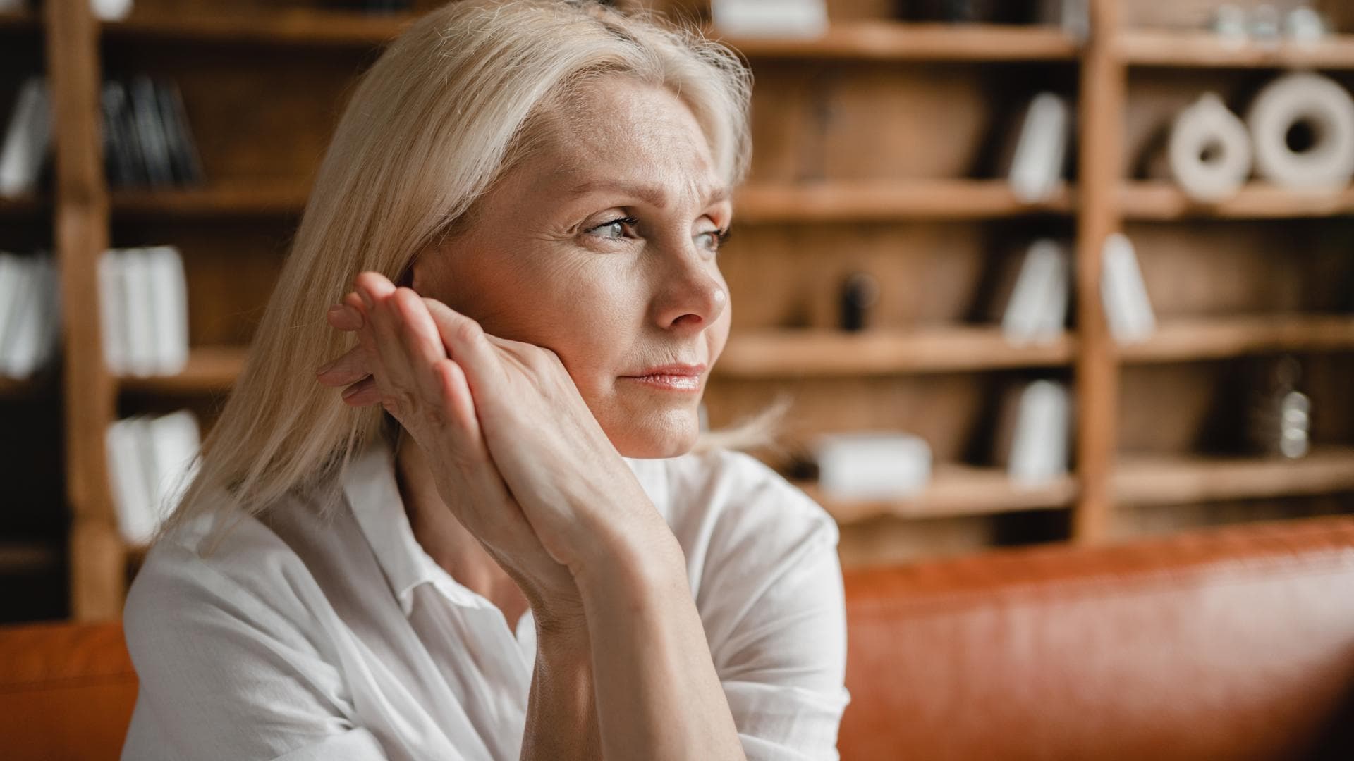 Frau in Wechseljahren