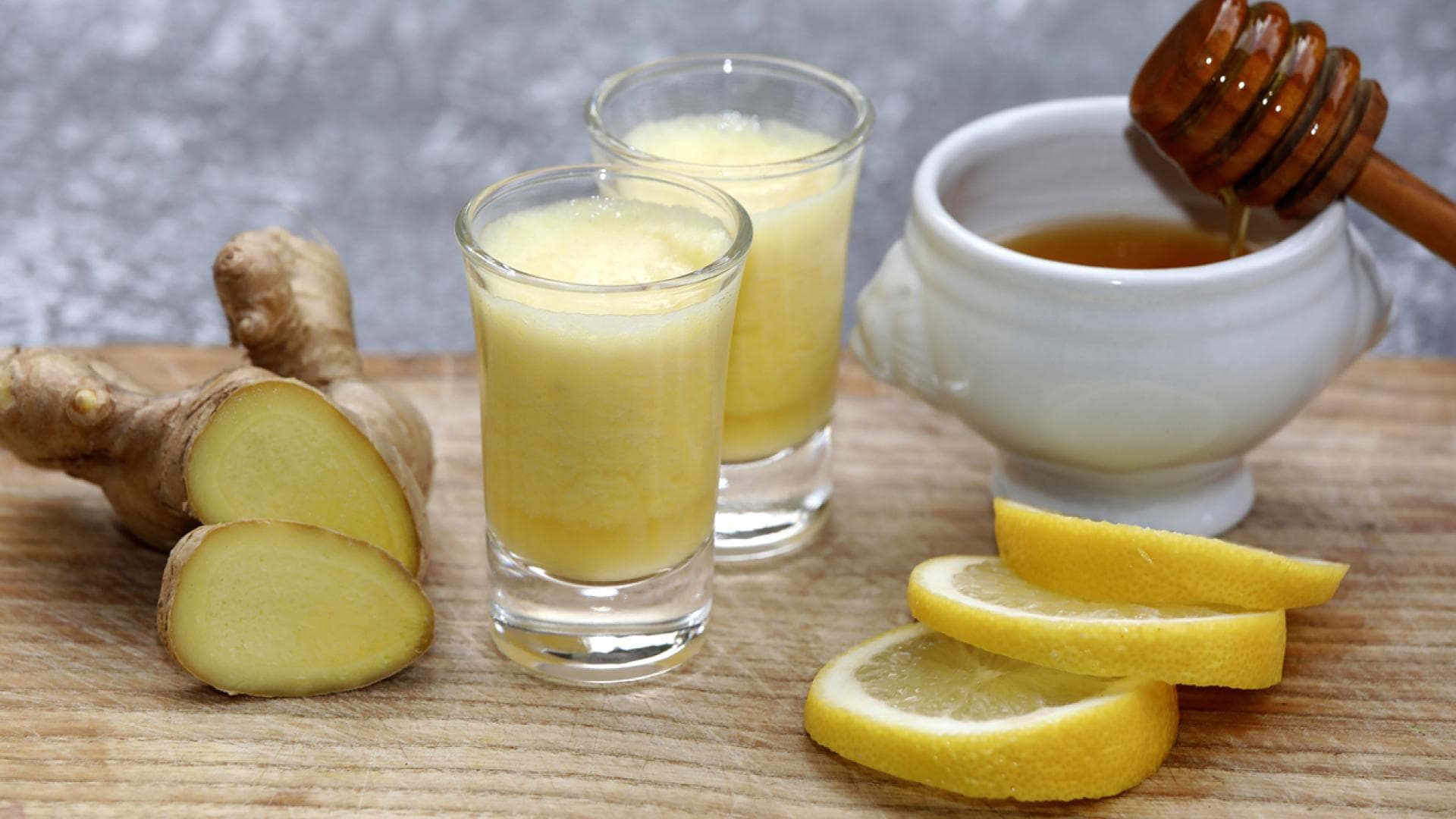 Zitronen-Ingwer-Shot