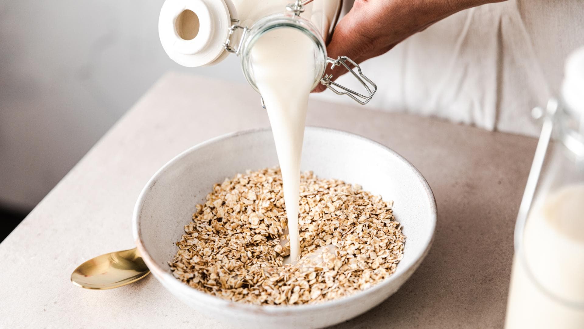 Haferflocken mit Milch