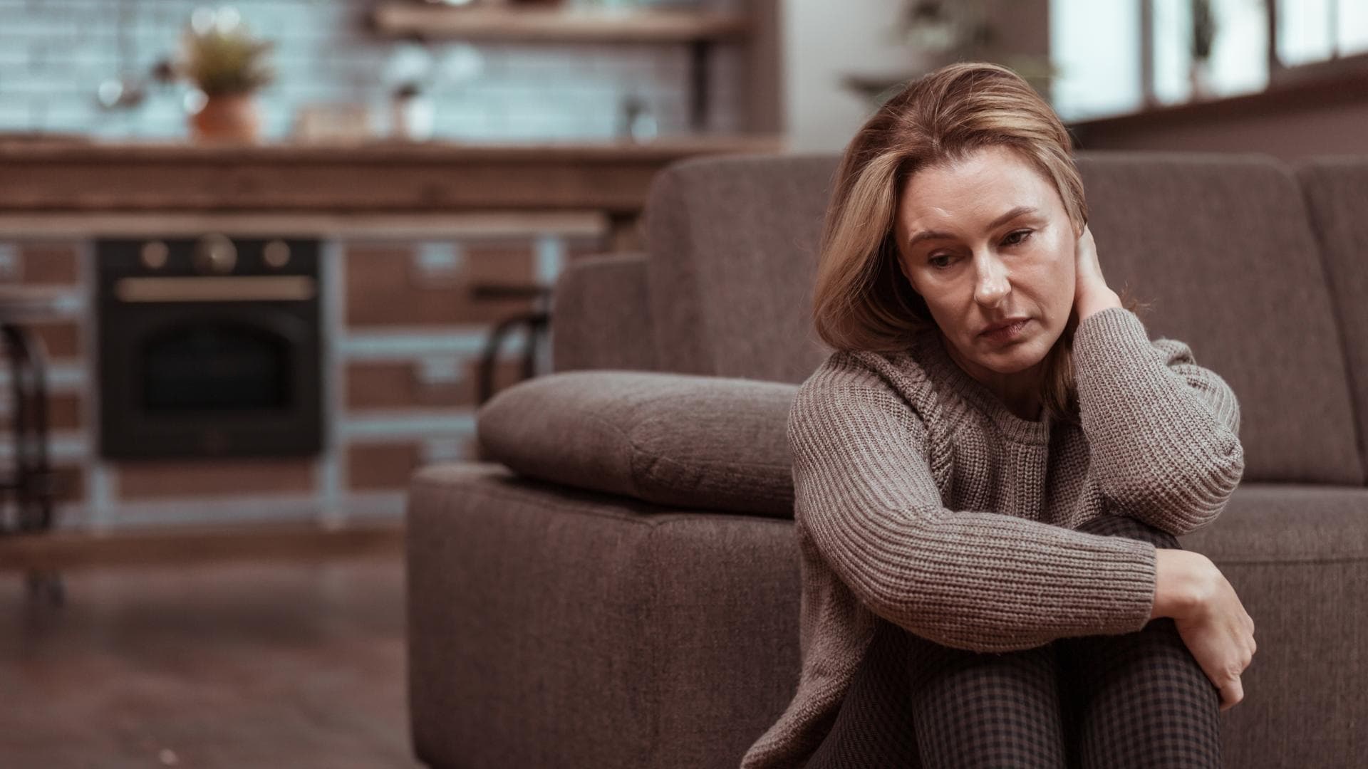 Frau mit Depressionen in den Wechseljahren