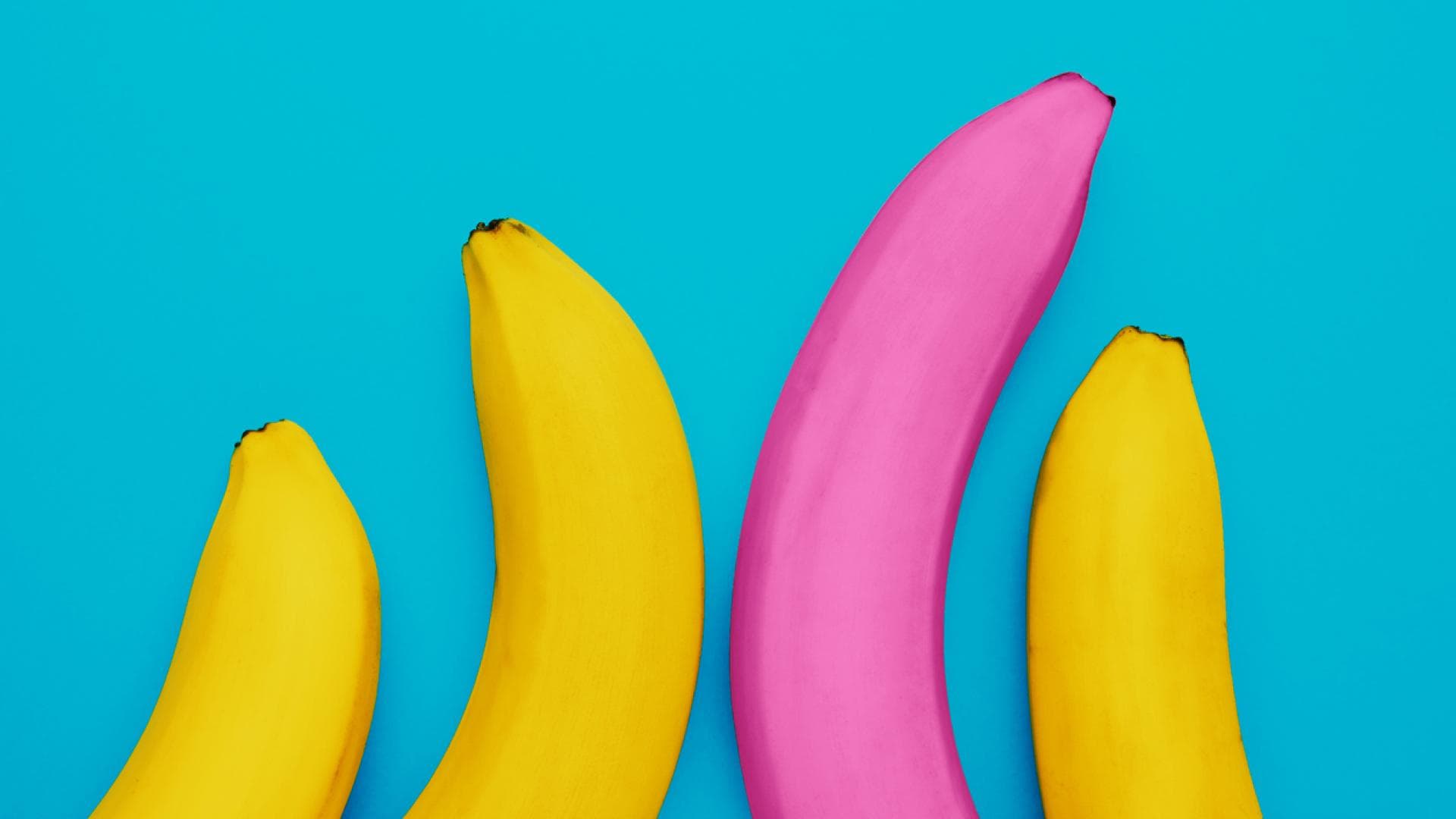 Bananen unterschiedlicher Größe nebeneinander