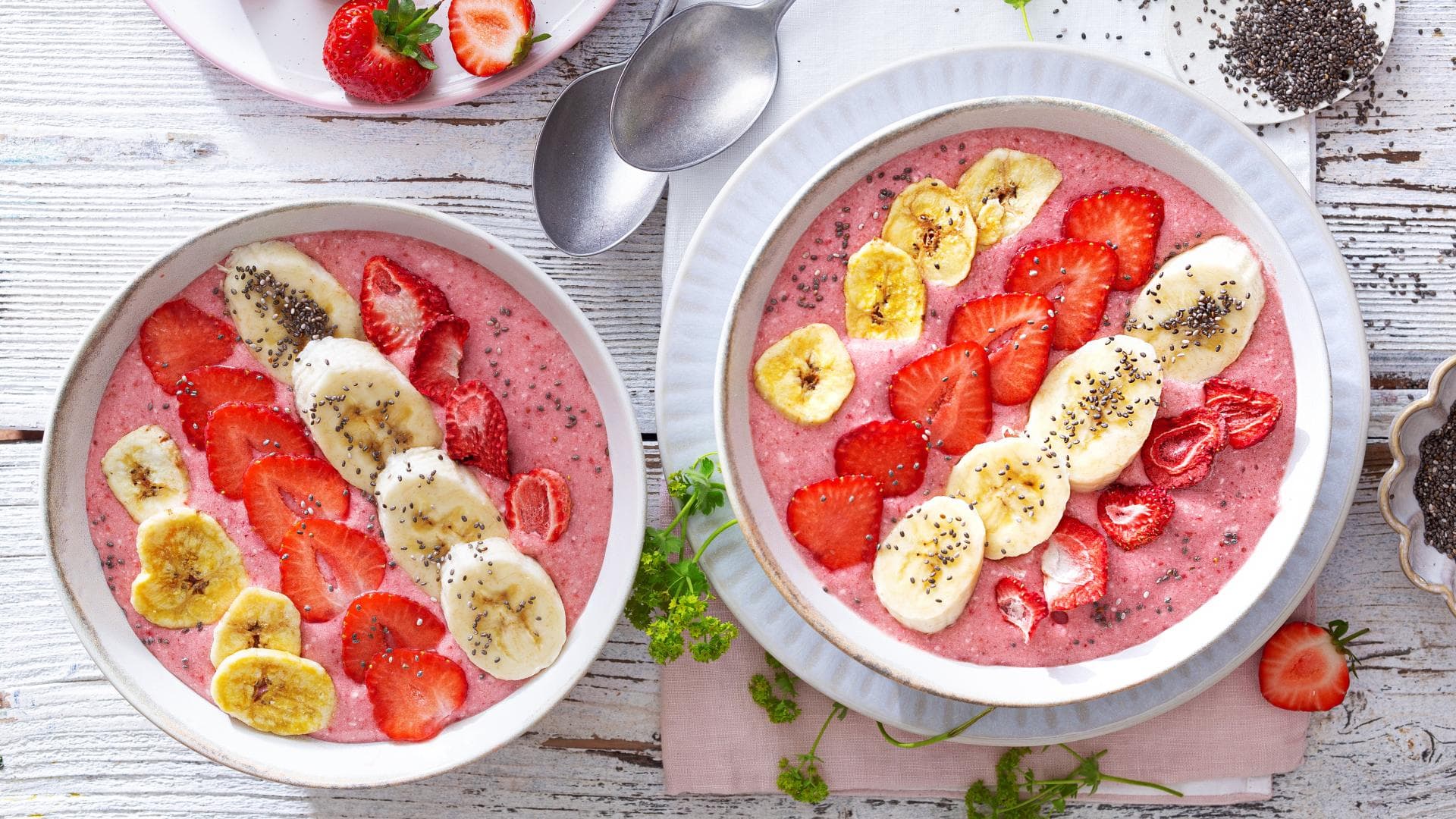 Smoothie mit Erdbeeren und Banane Smoothie mit Erdbeeren und Banane