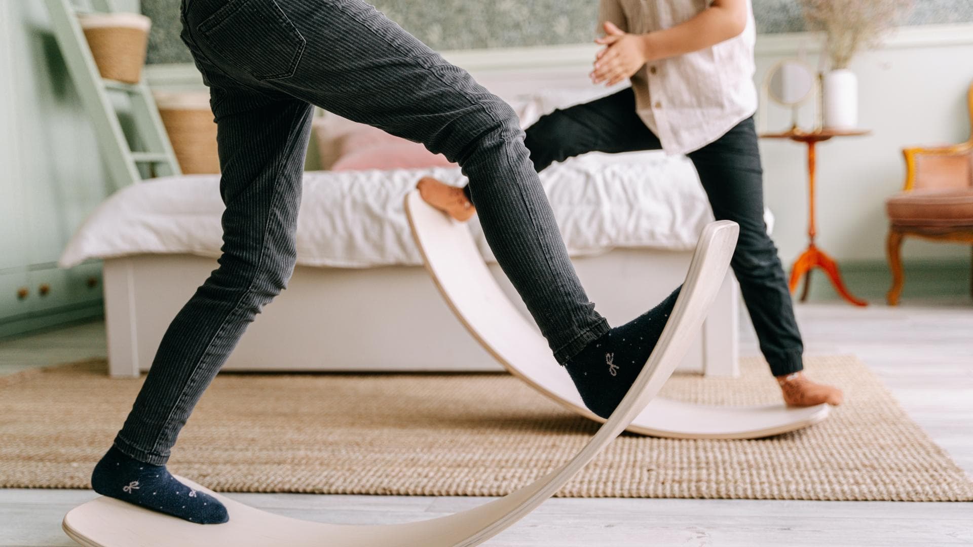 Kinder auf Balance Boards
