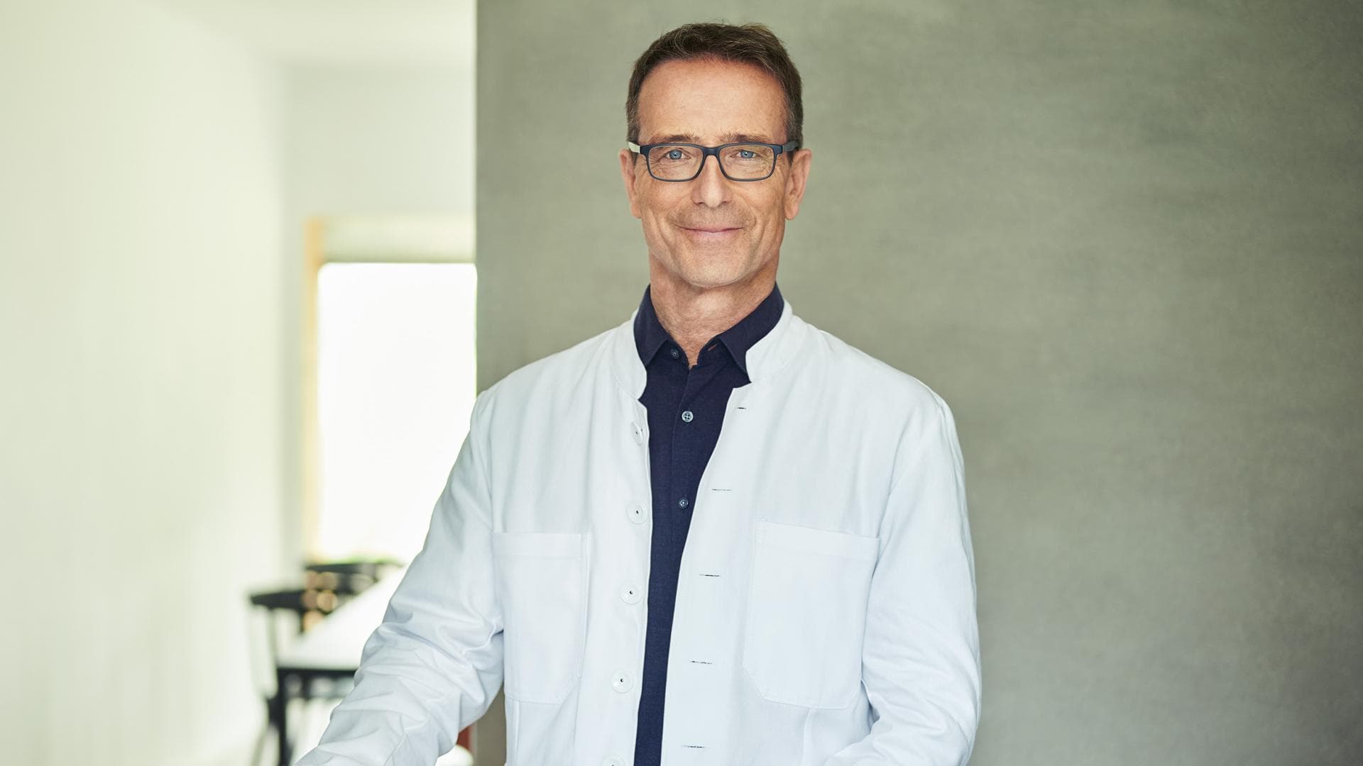 Dr. Matthias Riedl Dr. Matthias Riedl