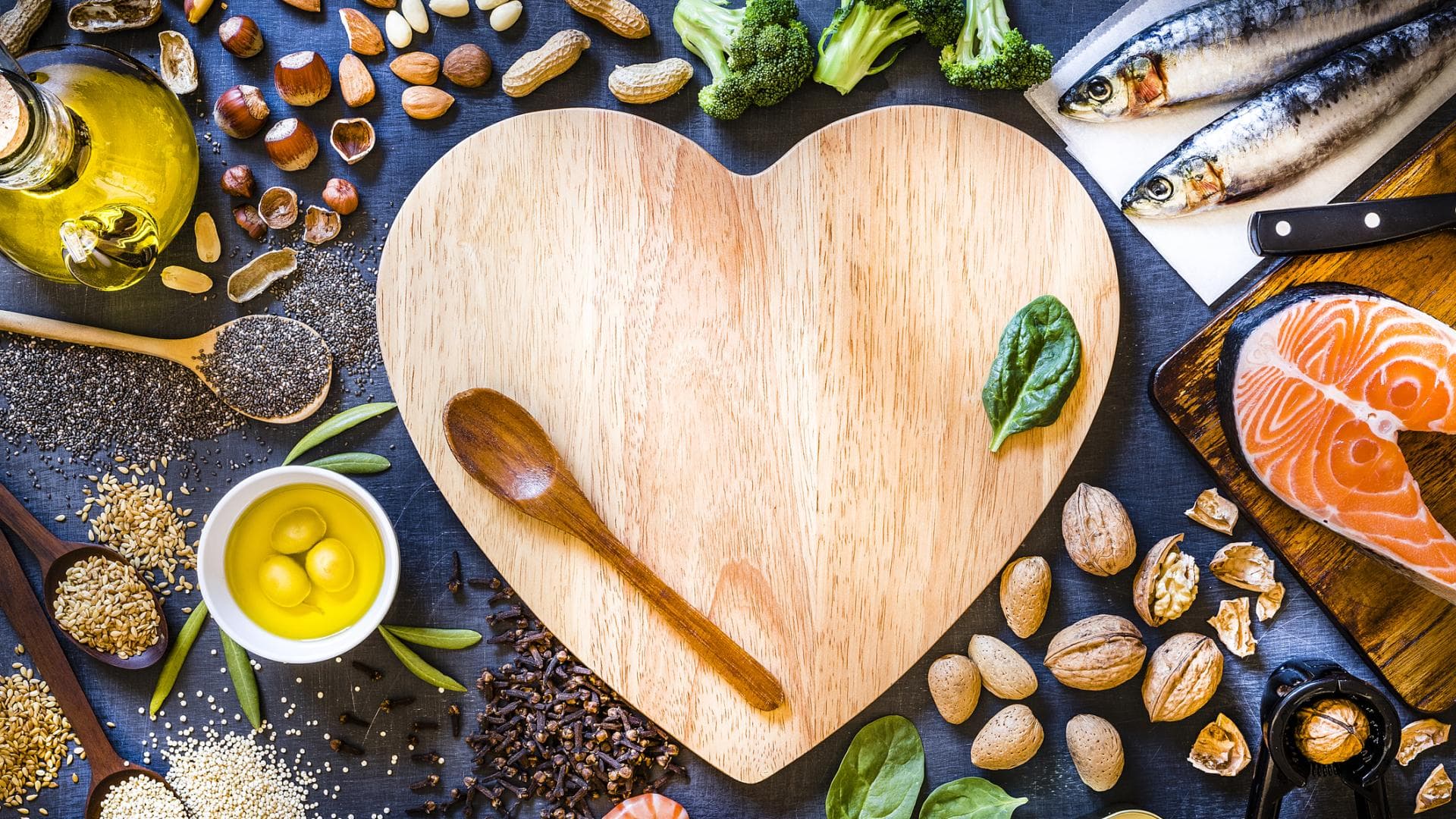 Eine gesunde Ernährung mit viel Obst, Gemüse, Vollkornprodukten und magerem Protein ist immer empfehlenswert. Eine gesunde Ernährung mit viel Obst, Gemüse, Vollkornprodukten und magerem Protein ist immer empfehlenswert.