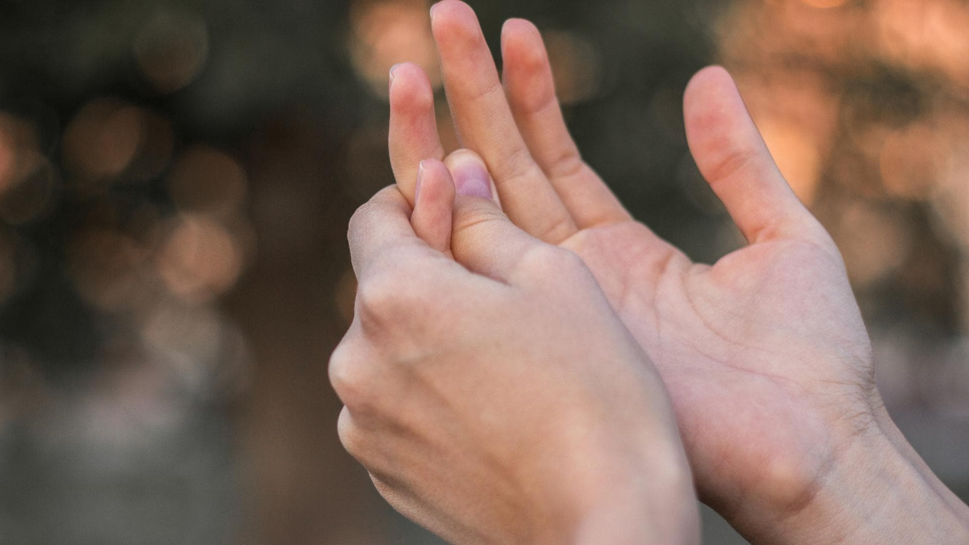 Hand massieren