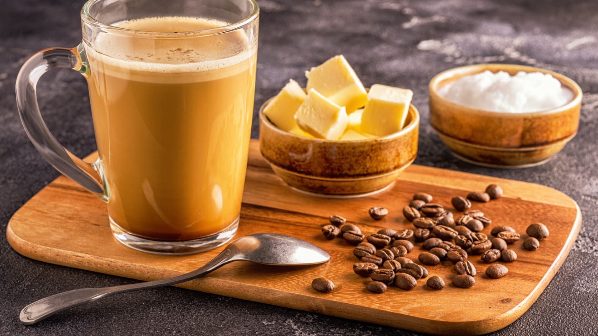 Eine Tasse Butterkaffee