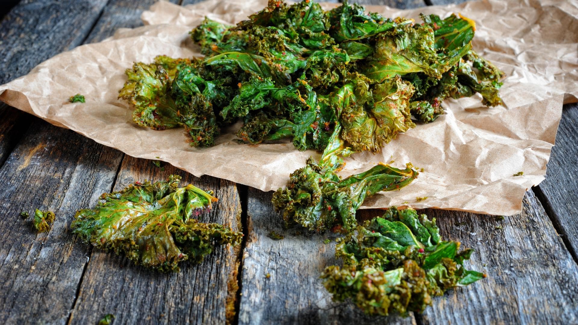 Grünkohl Chips: Rezept für die gesunde Knabberei