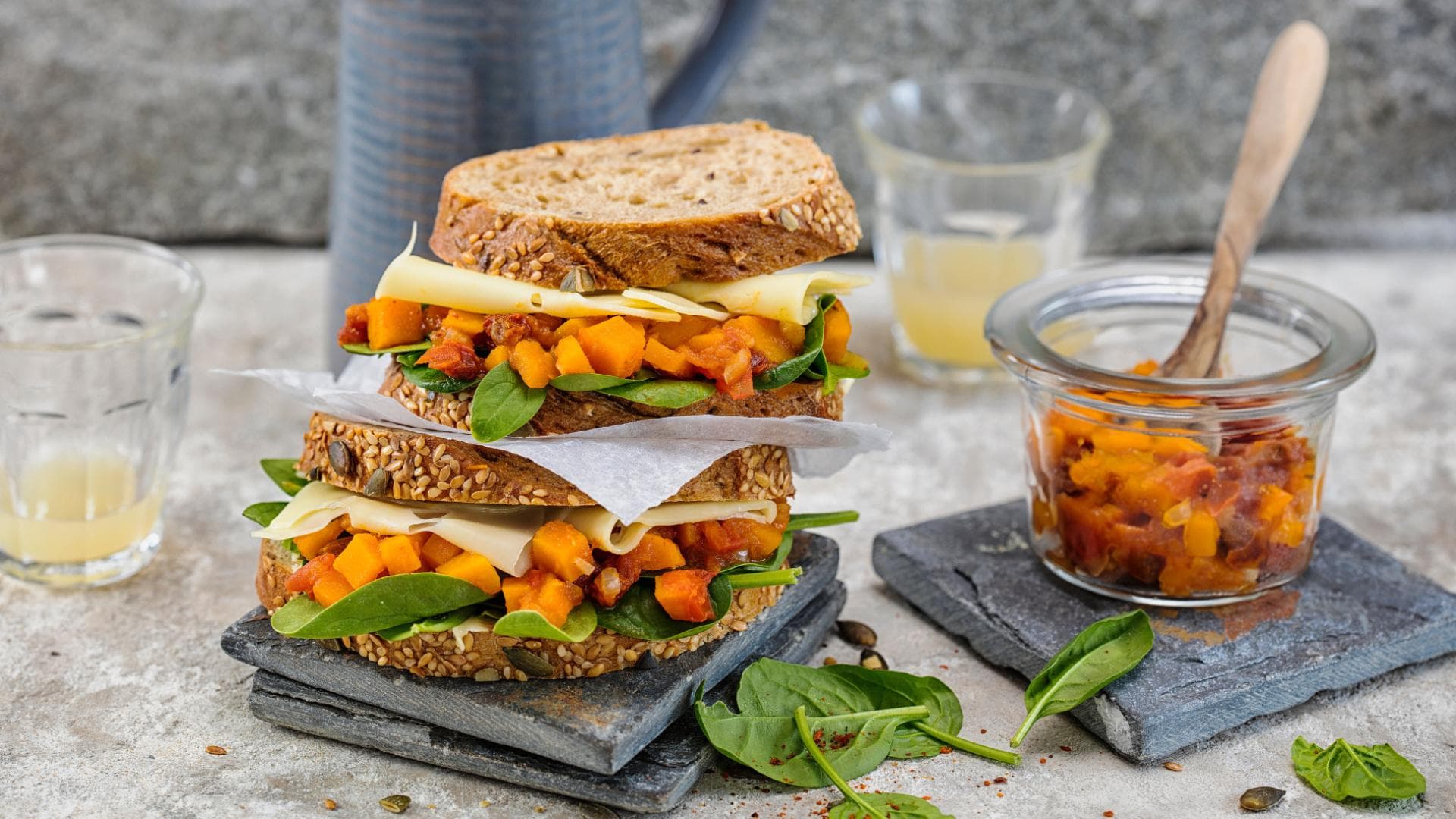 Brot mit Kuerbis-Ragout