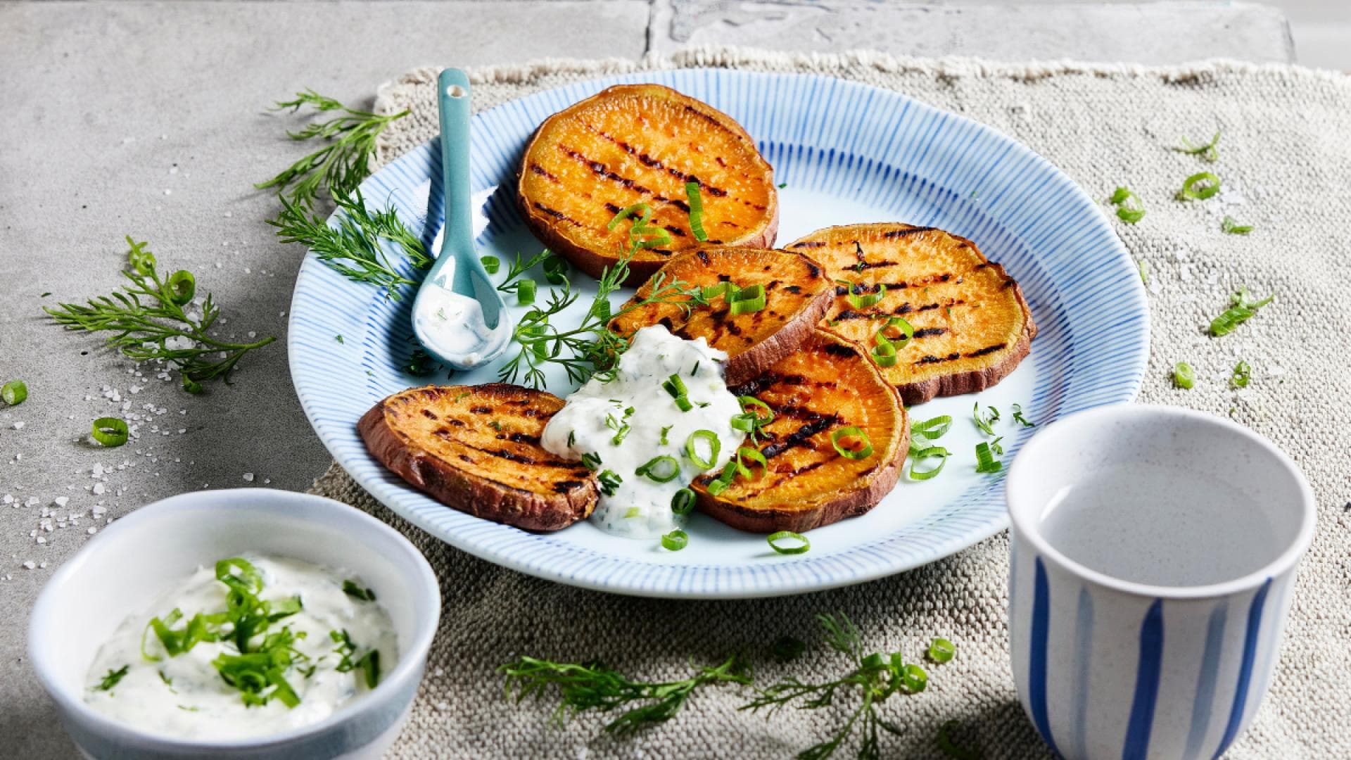 Gegrillte Süßkartoffelscheiben Gegrillte Süßkartoffelscheiben