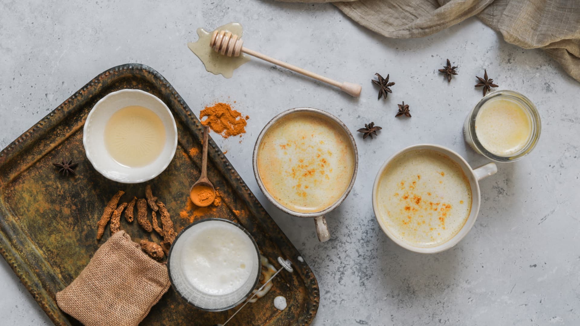 Goldene Milch