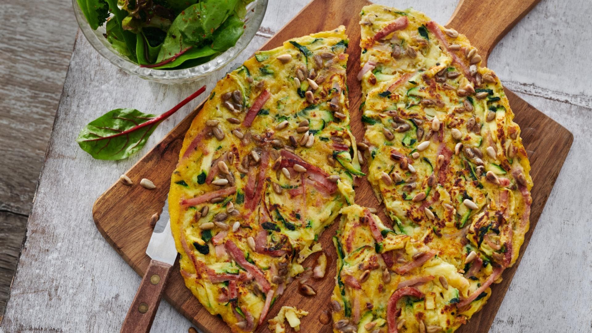 Zucchini-Pfannkuchen mit Schinken