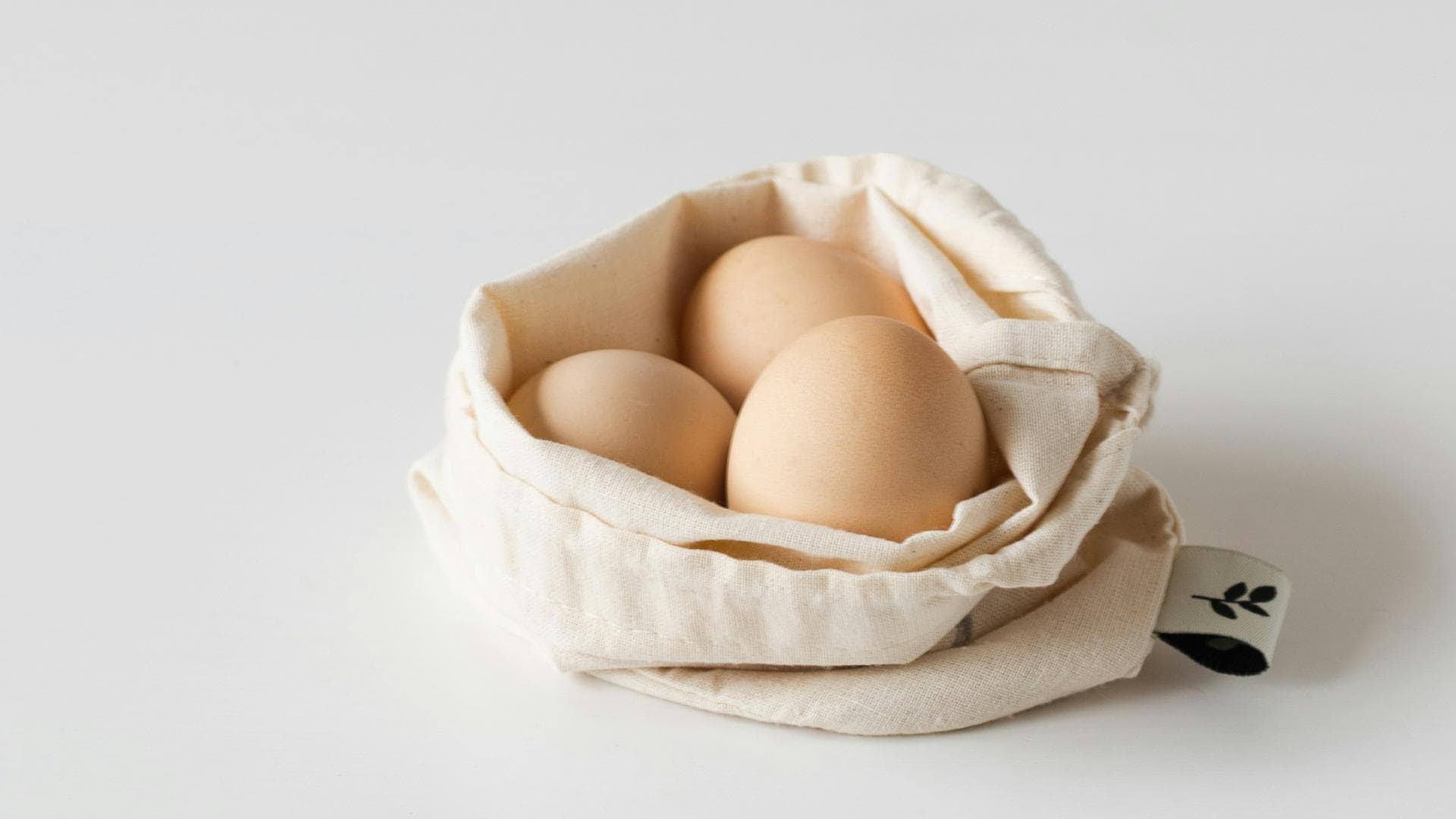 Drei Eier in einem Beutel Drei Eier in einem Beutel