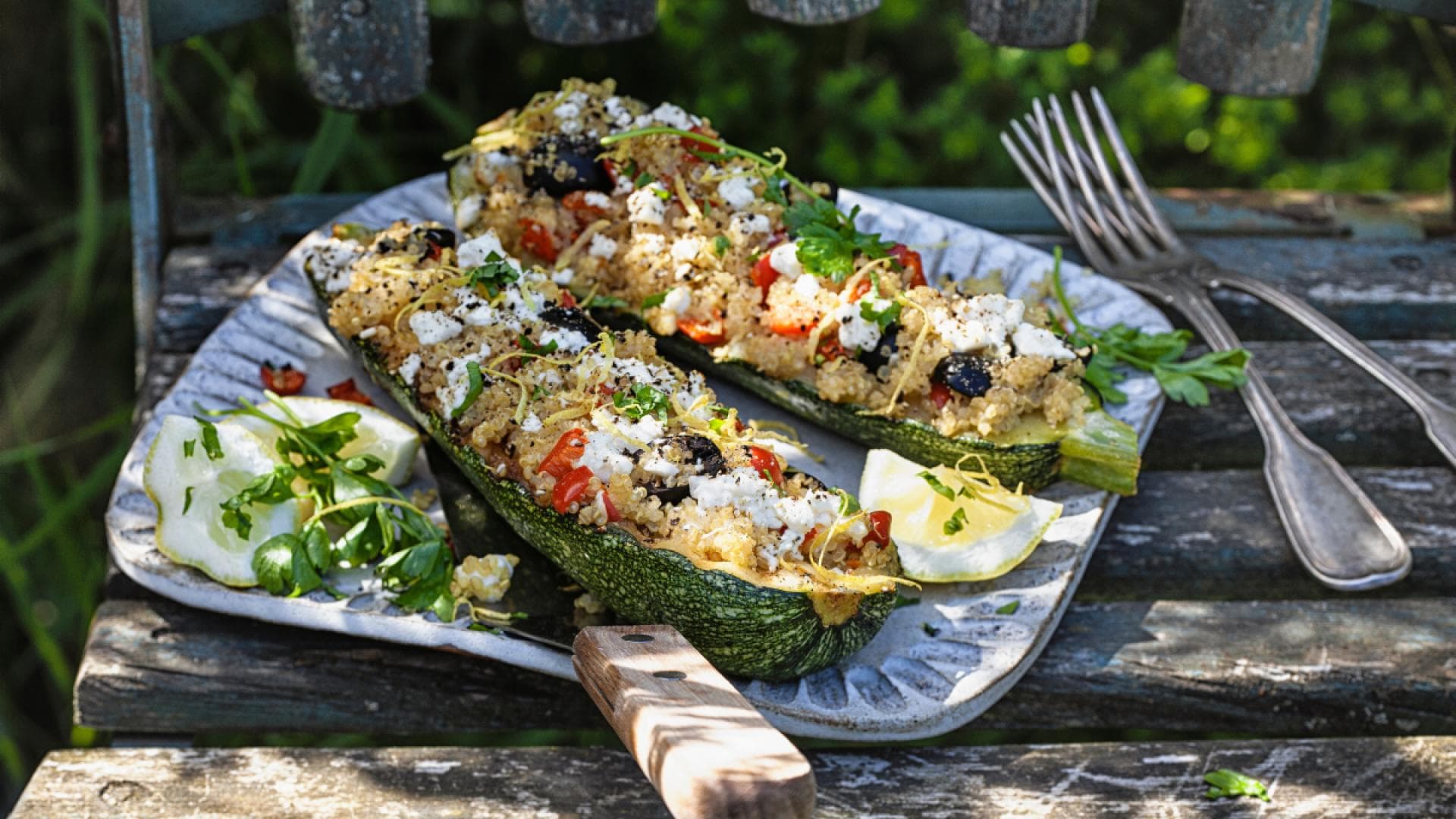 Gefüllte Zucchini mit Quinoa Gefüllte Zucchini mit Quinoa