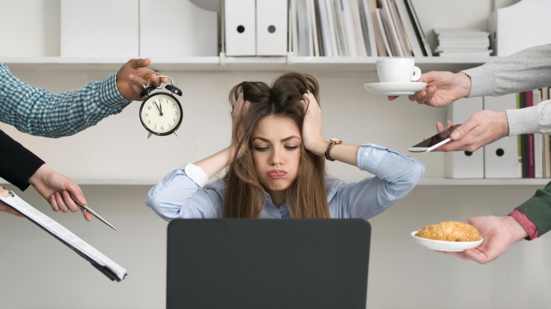 Junge Frau leidet unter Stress Junge Frau leidet unter Stress