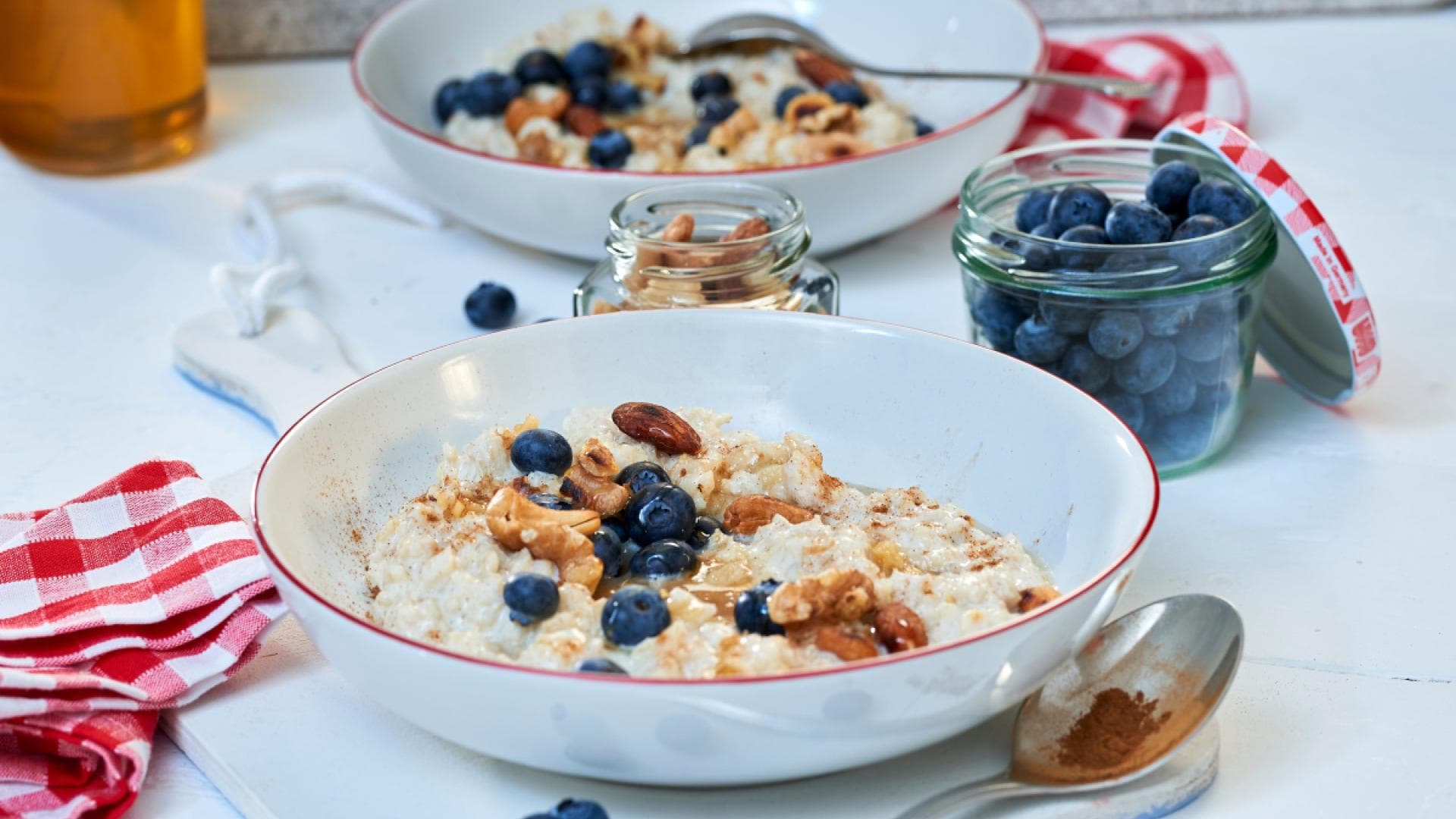 Porridge mit Heidelbeeren