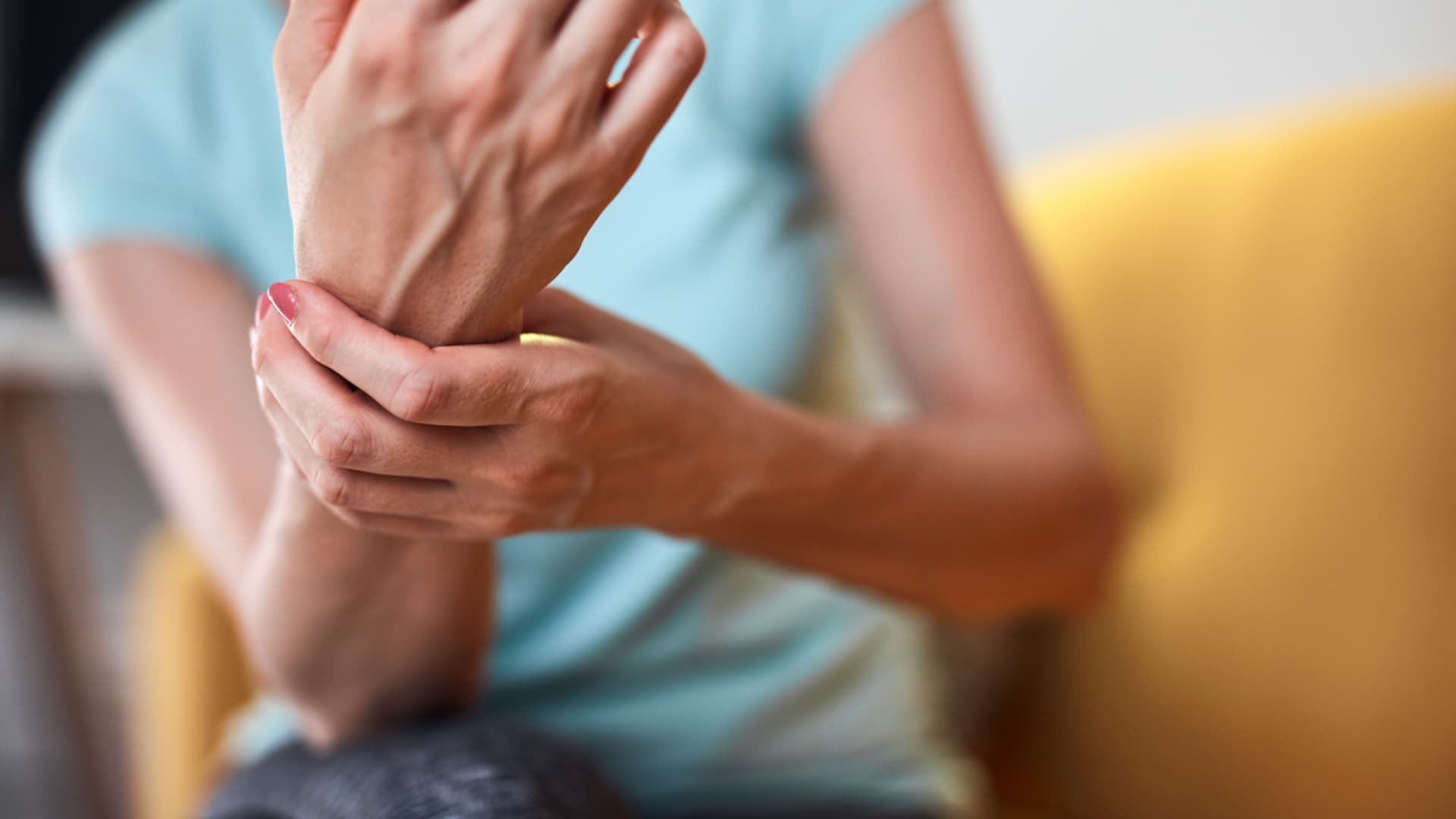 Sehnenscheidenentzündung an der Hand Sehnenscheidenentzündung an der Hand