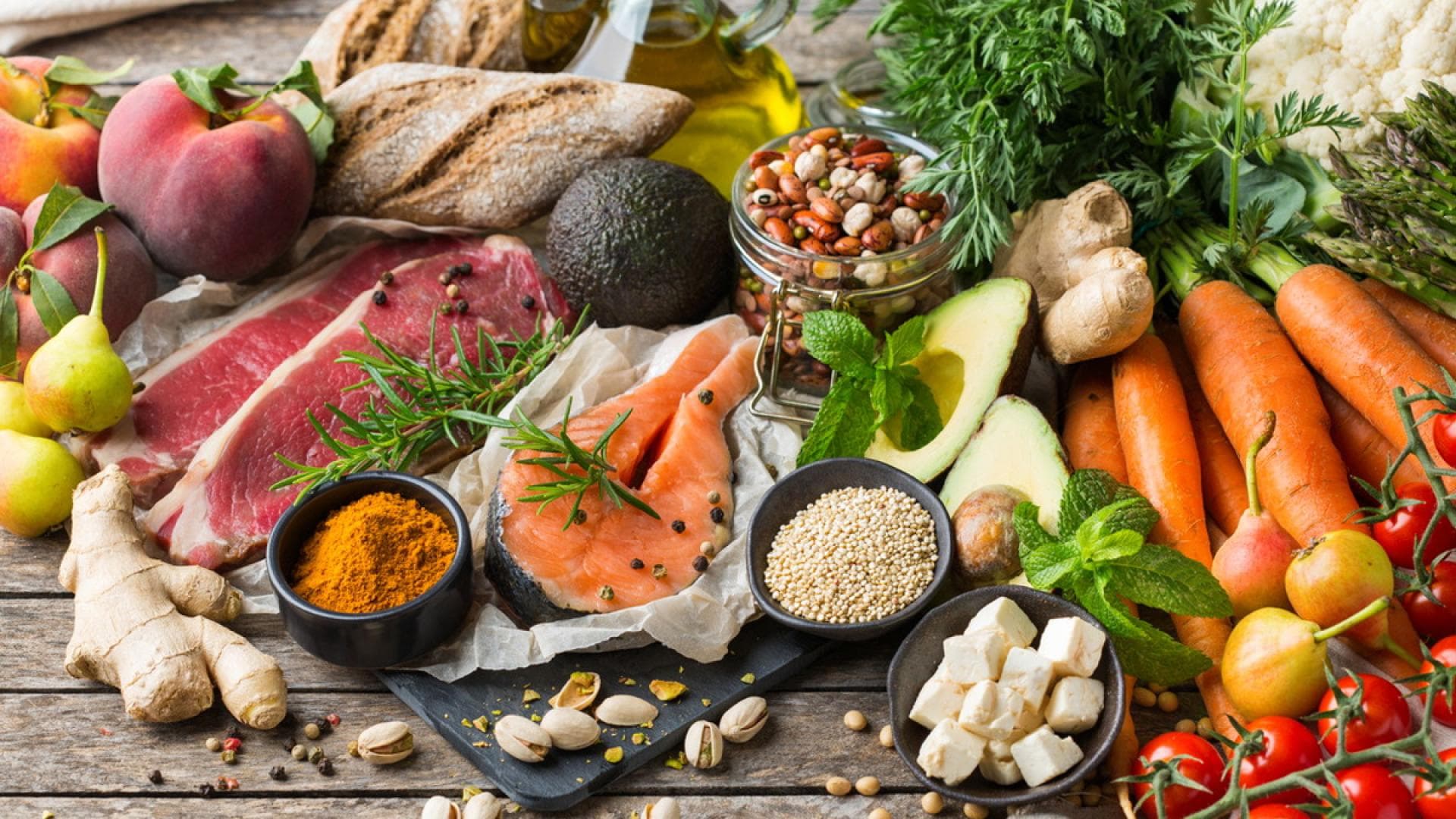 Gemüse, Obst, Fisch, Nüsse und Tofu Gemüse, Obst, Fisch, Nüsse und Tofu