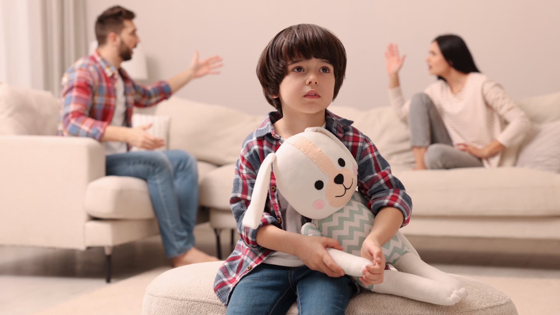 Der Umgang mit einer narzisstischen Familie kann eine große Herausforderung darstellen. Der Umgang mit einer narzisstischen Familie kann eine große Herausforderung darstellen.