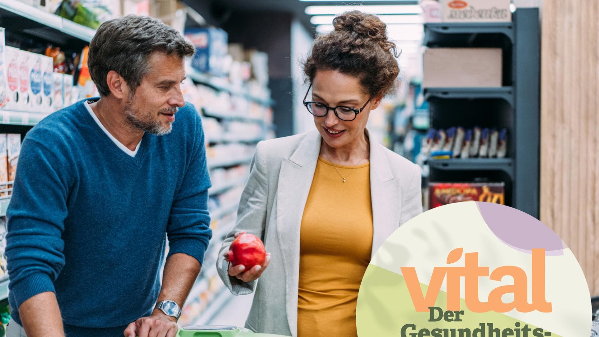 Paar geht einkaufen Paar geht einkaufen