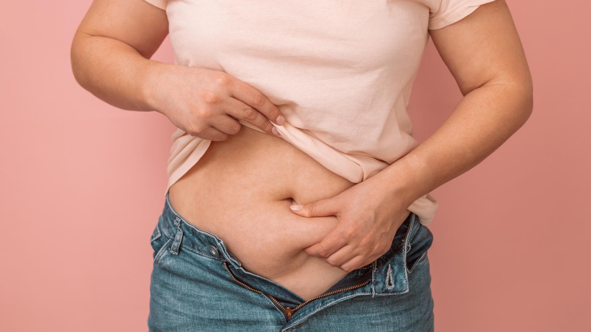 Fett oder Wasserablagerungen am Bauch
