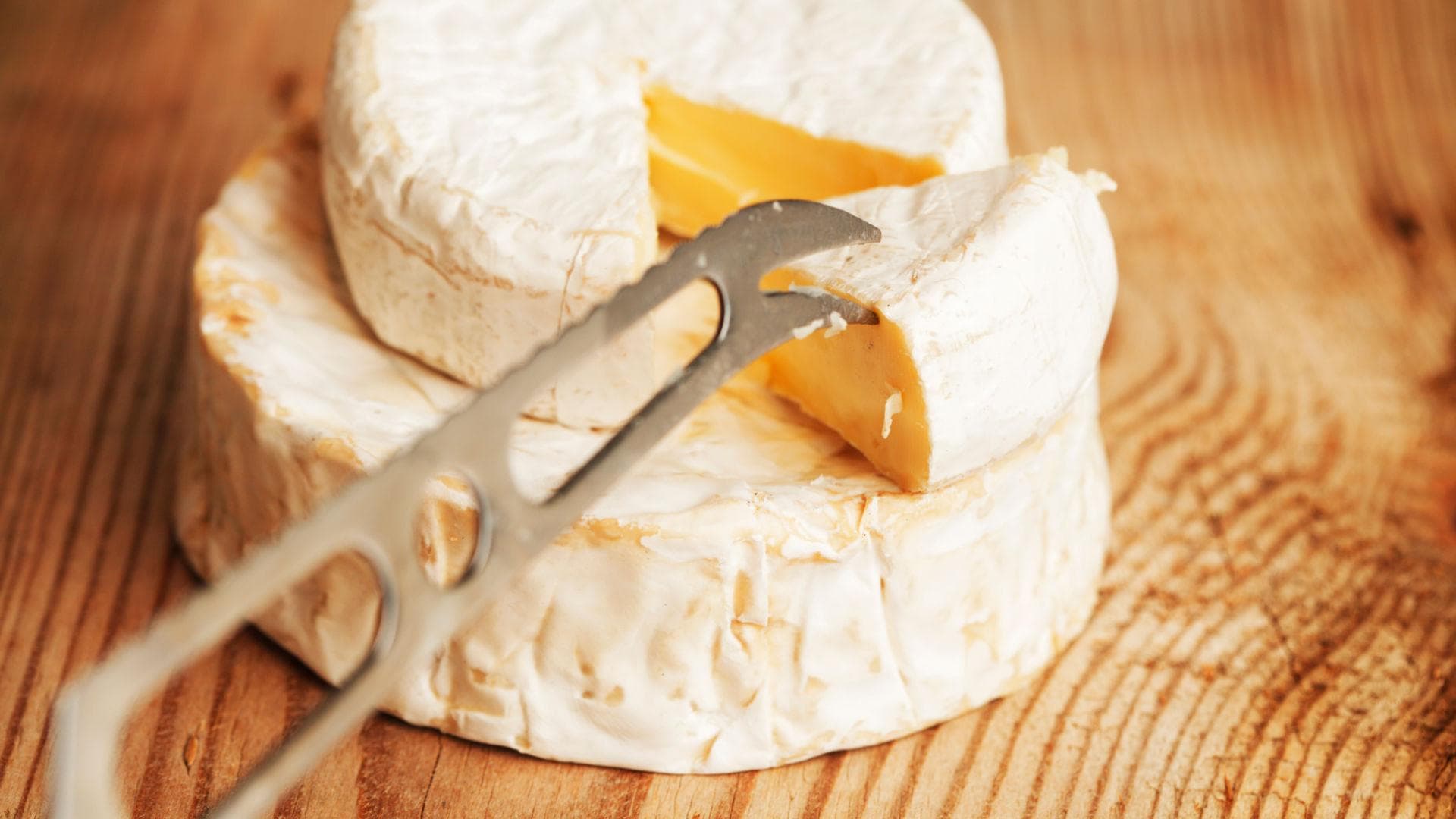 Überbackene Camembert-Brote Überbackene Camembert-Brote