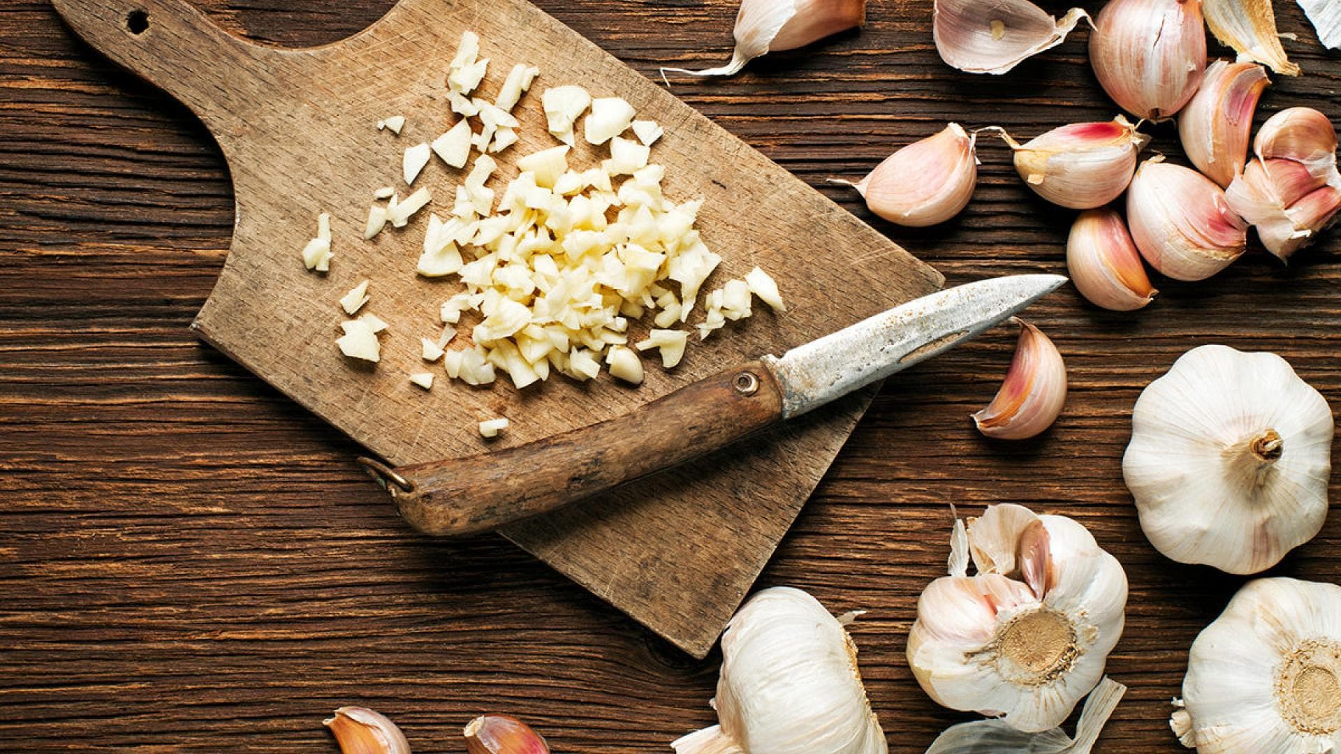 Knoblauchöl gegen Gelenkschmerzen