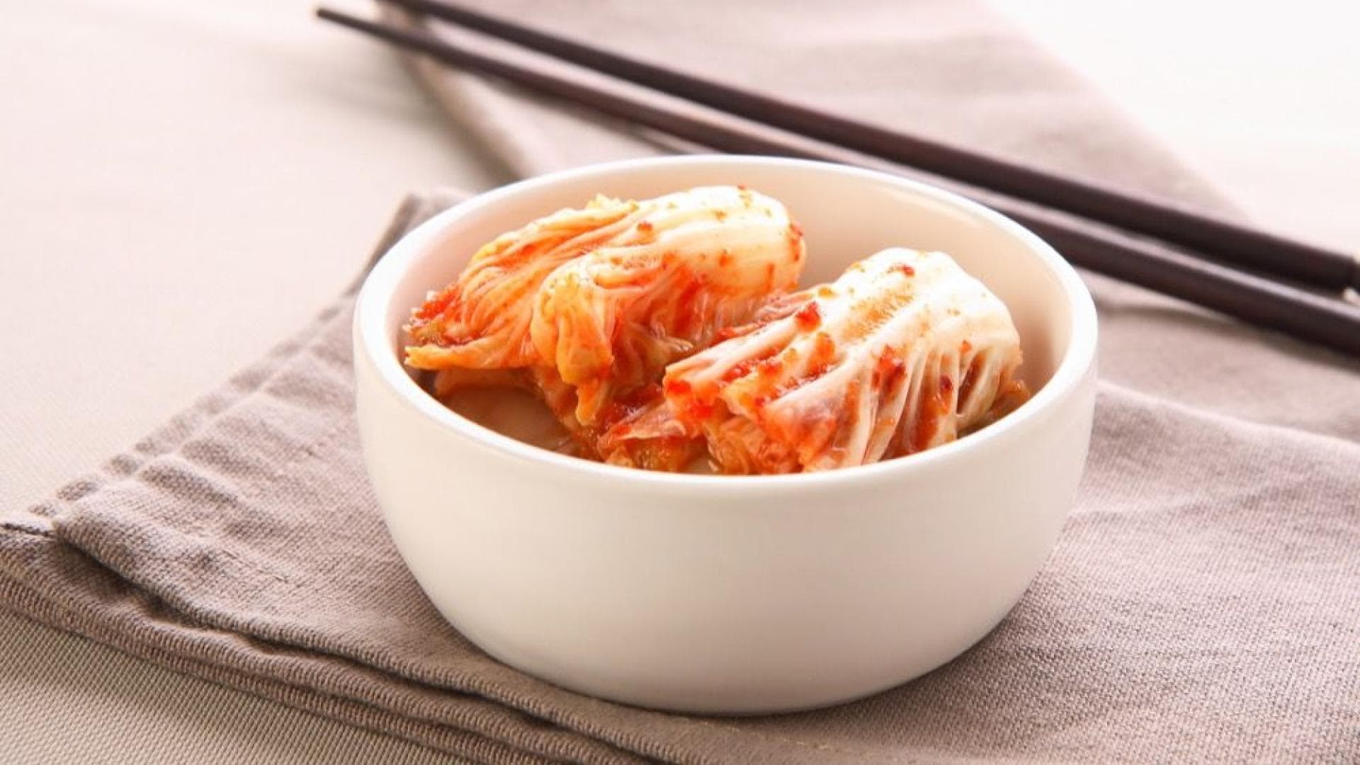Kimchi-asiatisch-Chinakohl-ksyfoto_iStock Die asiatische Küche ist nicht nur frisch und lecker, sondern auch gesund.