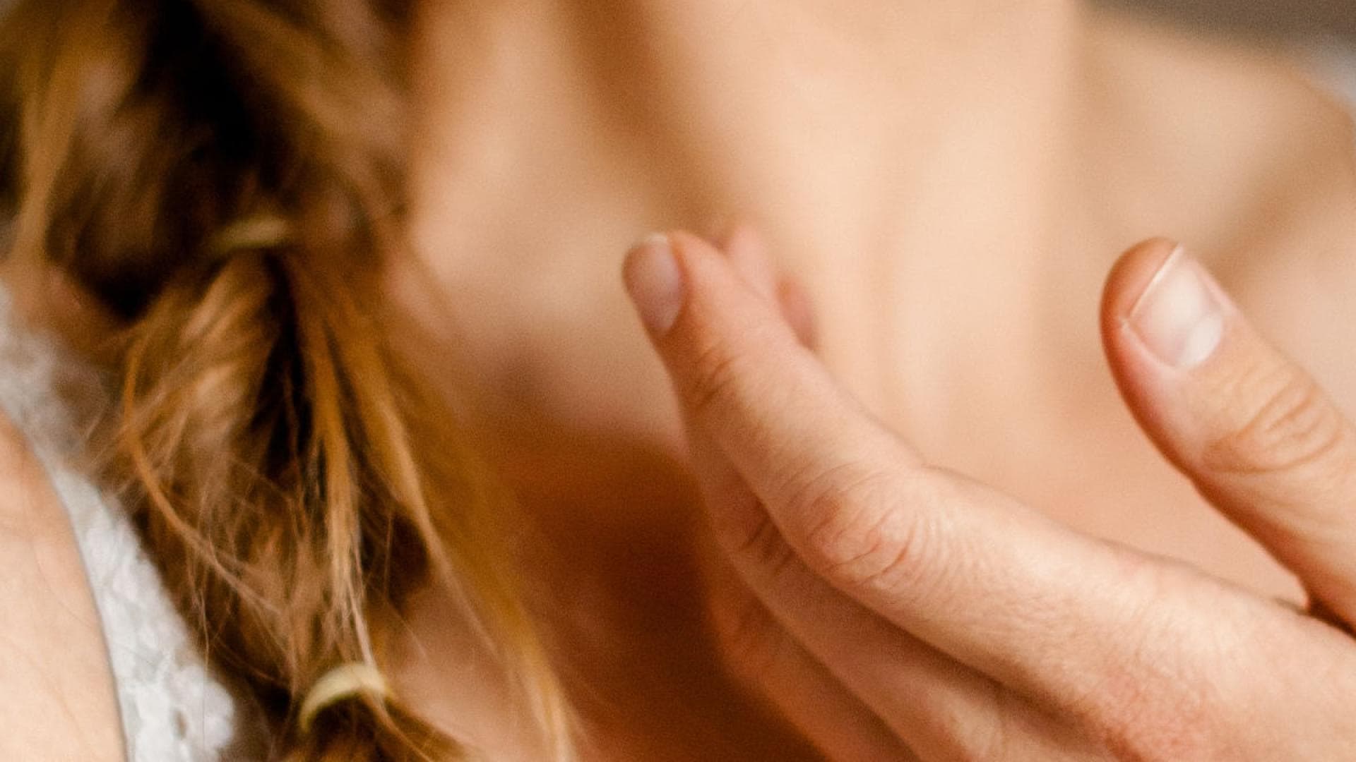 Haarausfall & Co.- 5 Probleme, die von der Schilddrüse verursacht werden