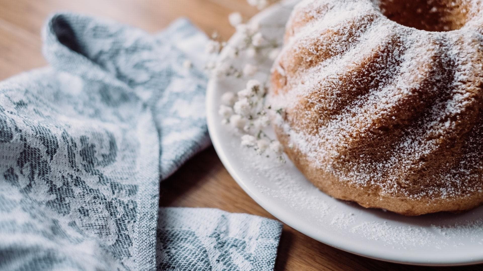Kalorienarm backen heißt auch: Lecker und gesund genießen! Kalorienarm backen heißt auch: Lecker und gesund genießen!