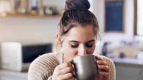 Mund am Kaffee verbrennen