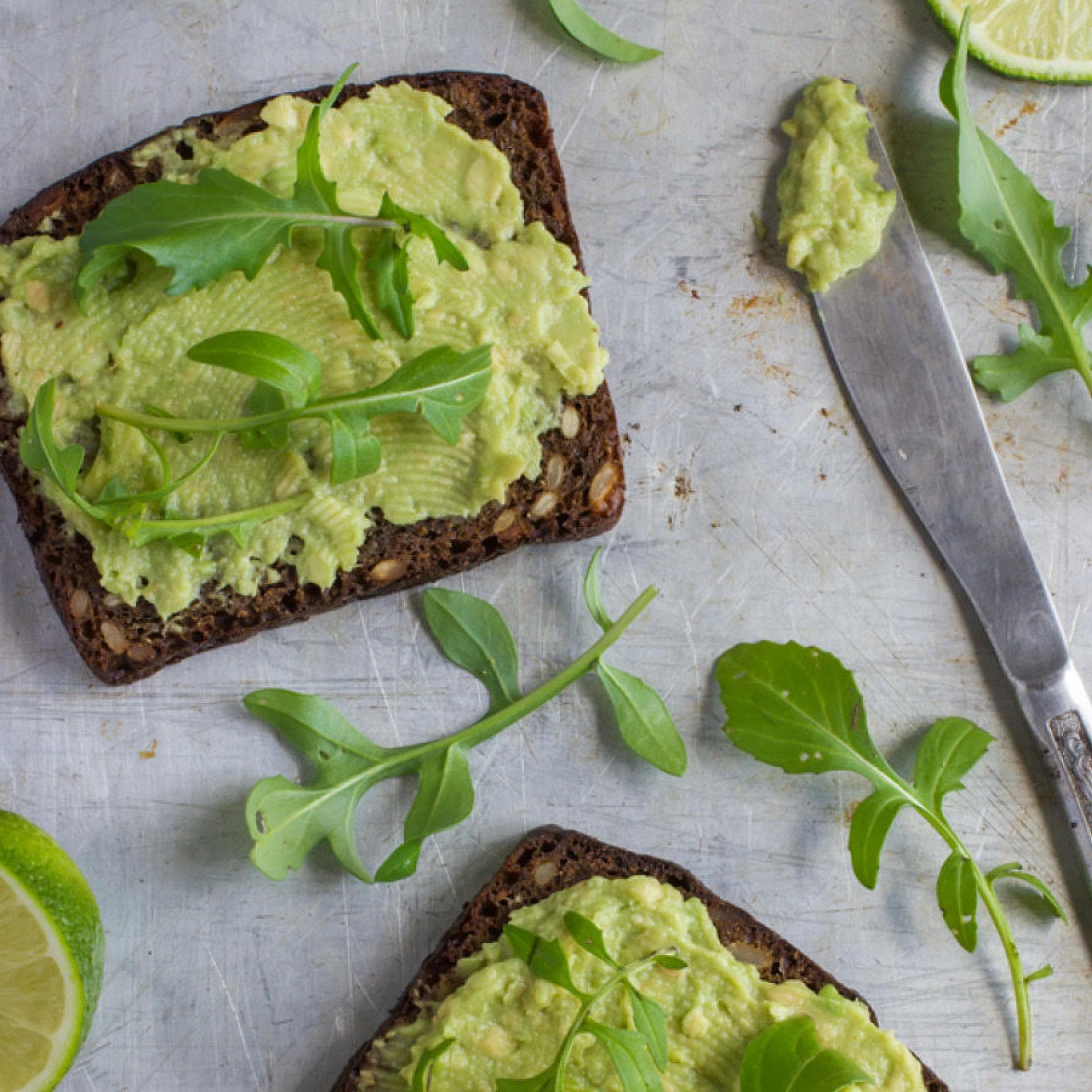 Rucola-Sandwich mit Avocadocreme