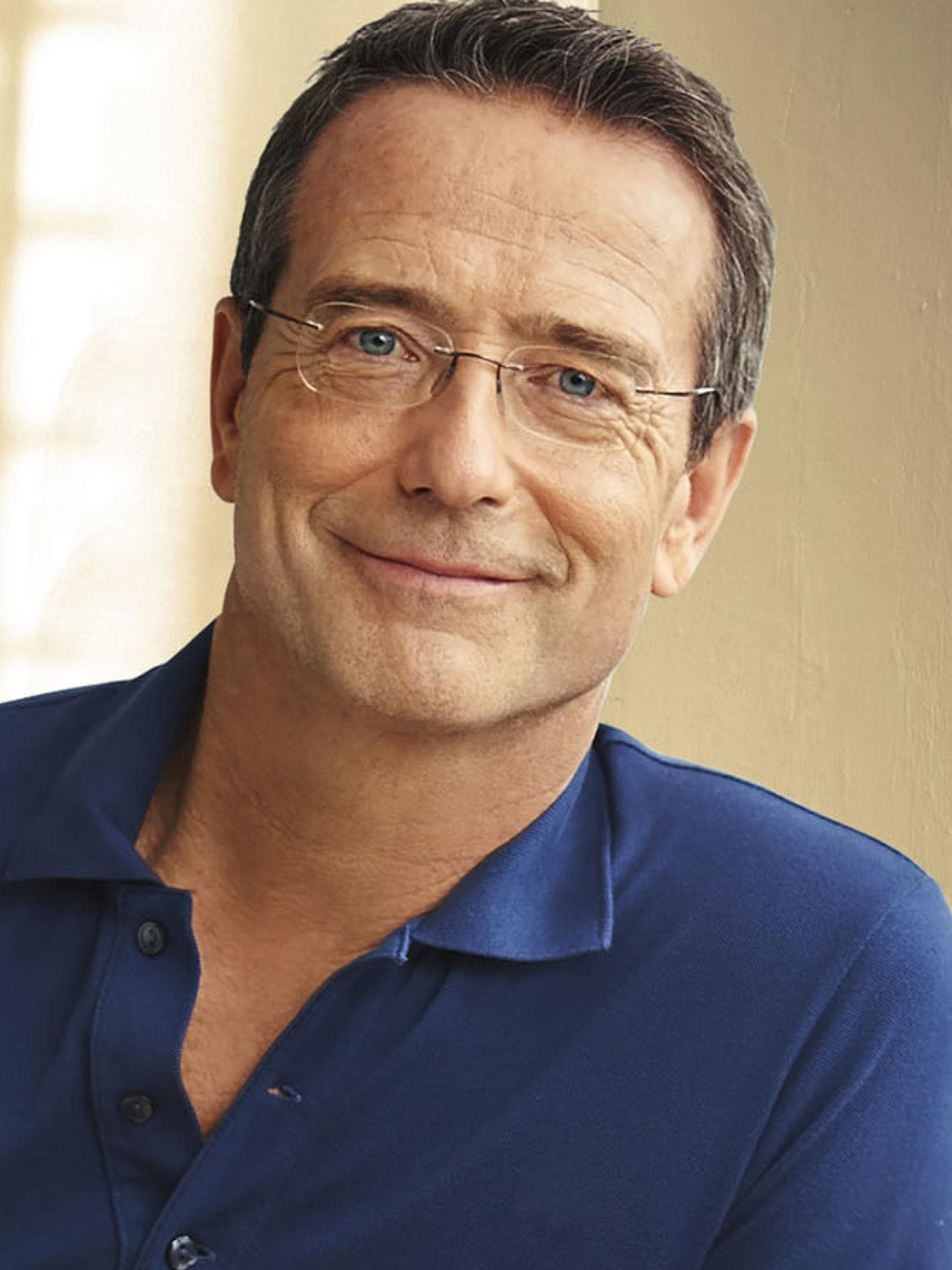 Dr. Riedl