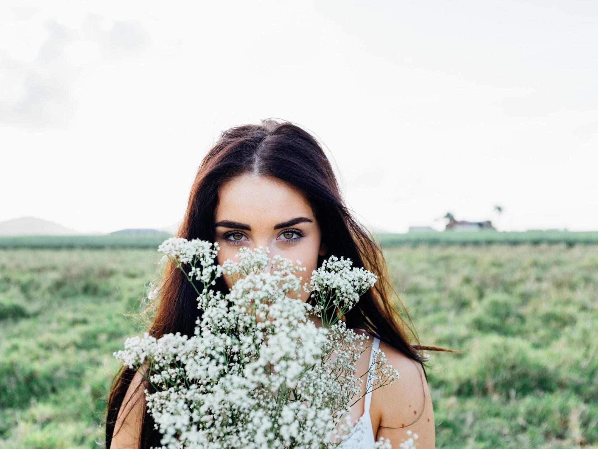 Frau mit Blumen
