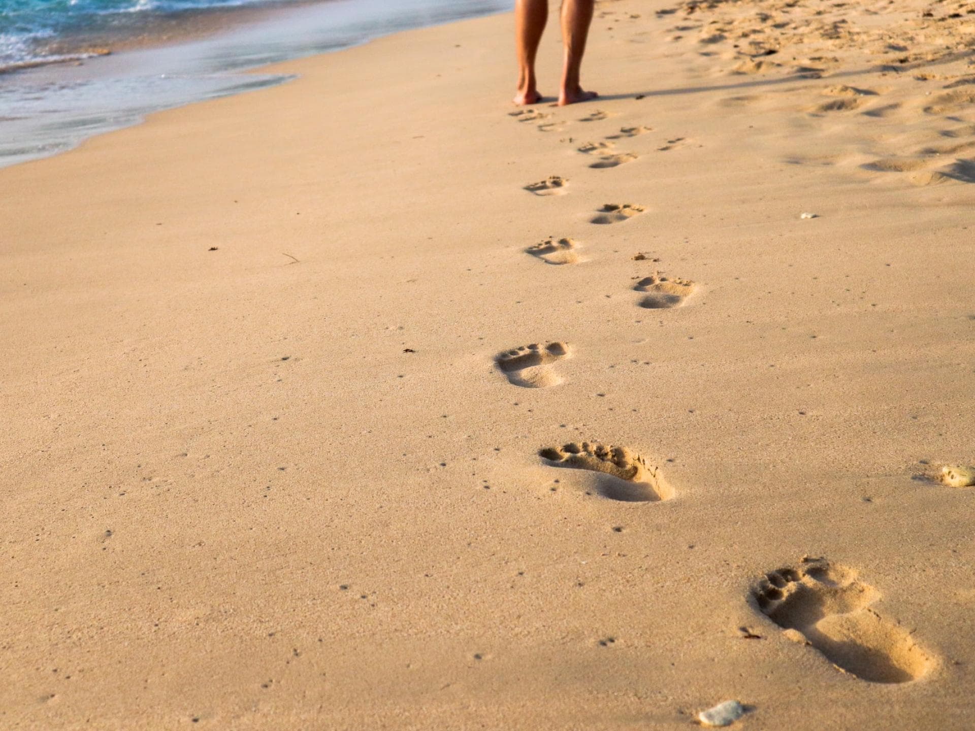 Fußspuren im Sand