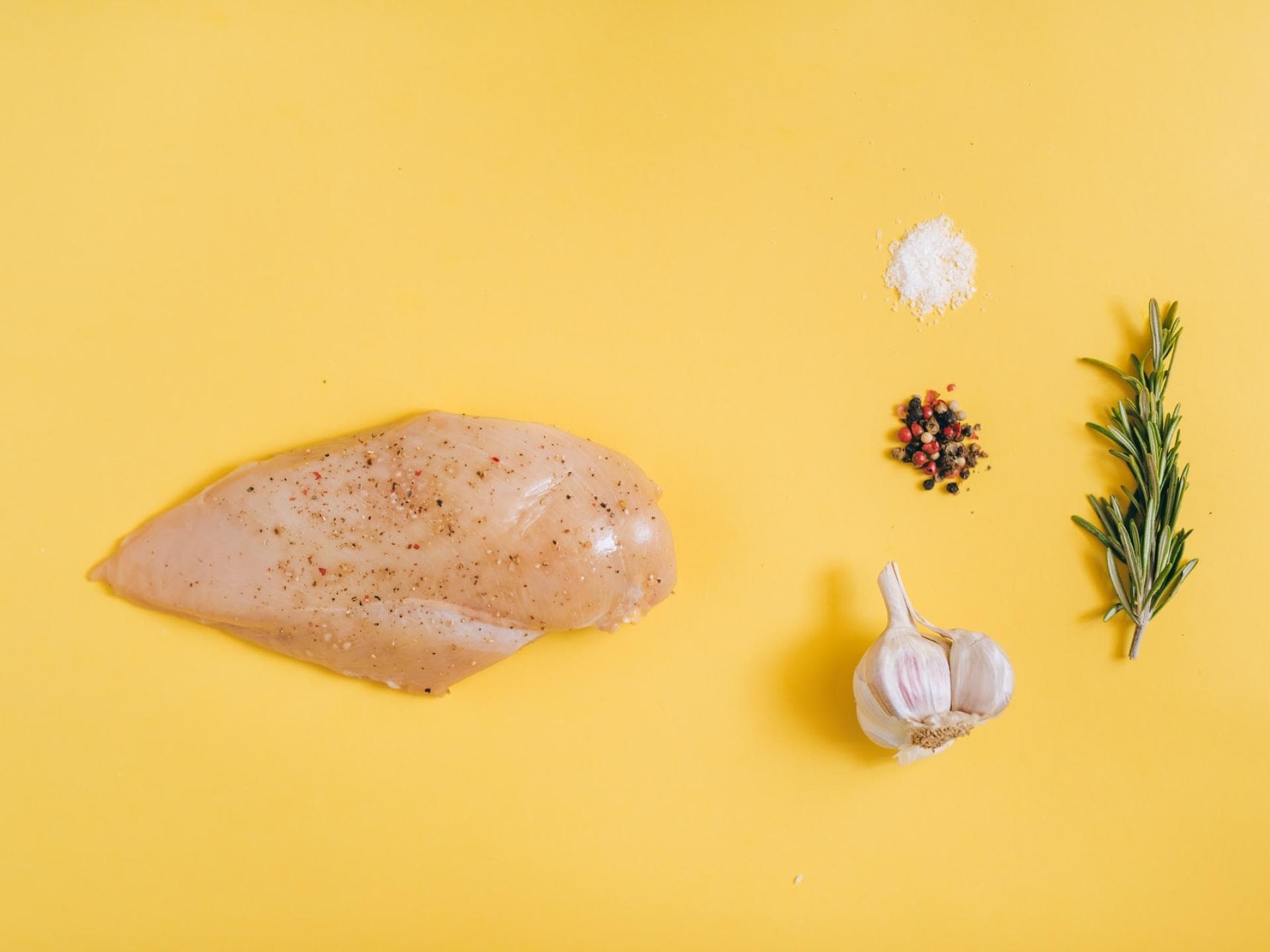 Hähnchenbrust mit Knoblauch und Gewürzen