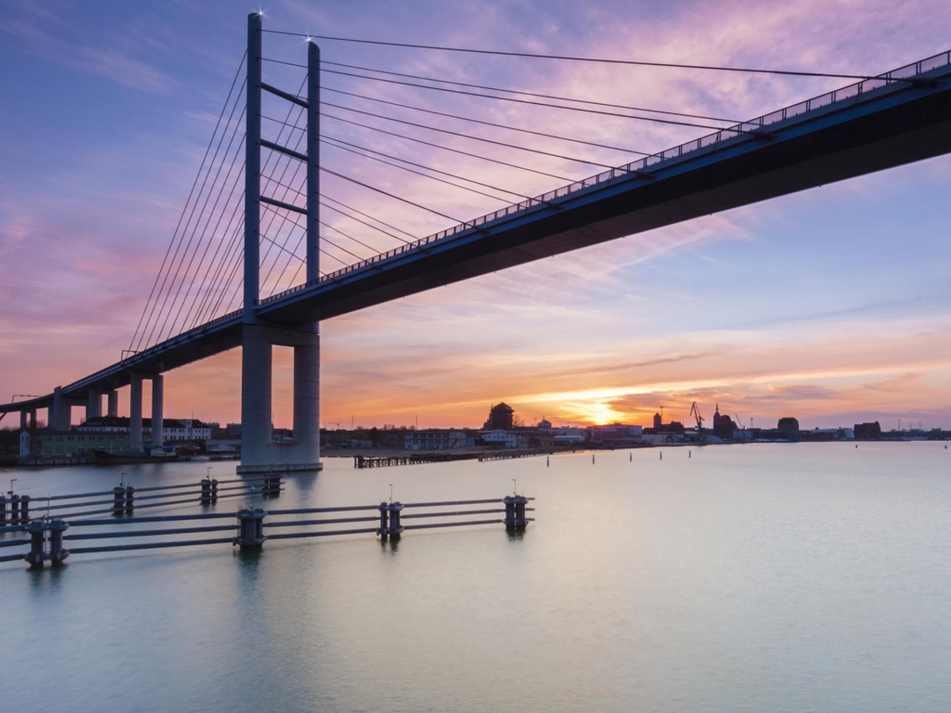 Neuer Rügendamm von Stralsund nach Rügen