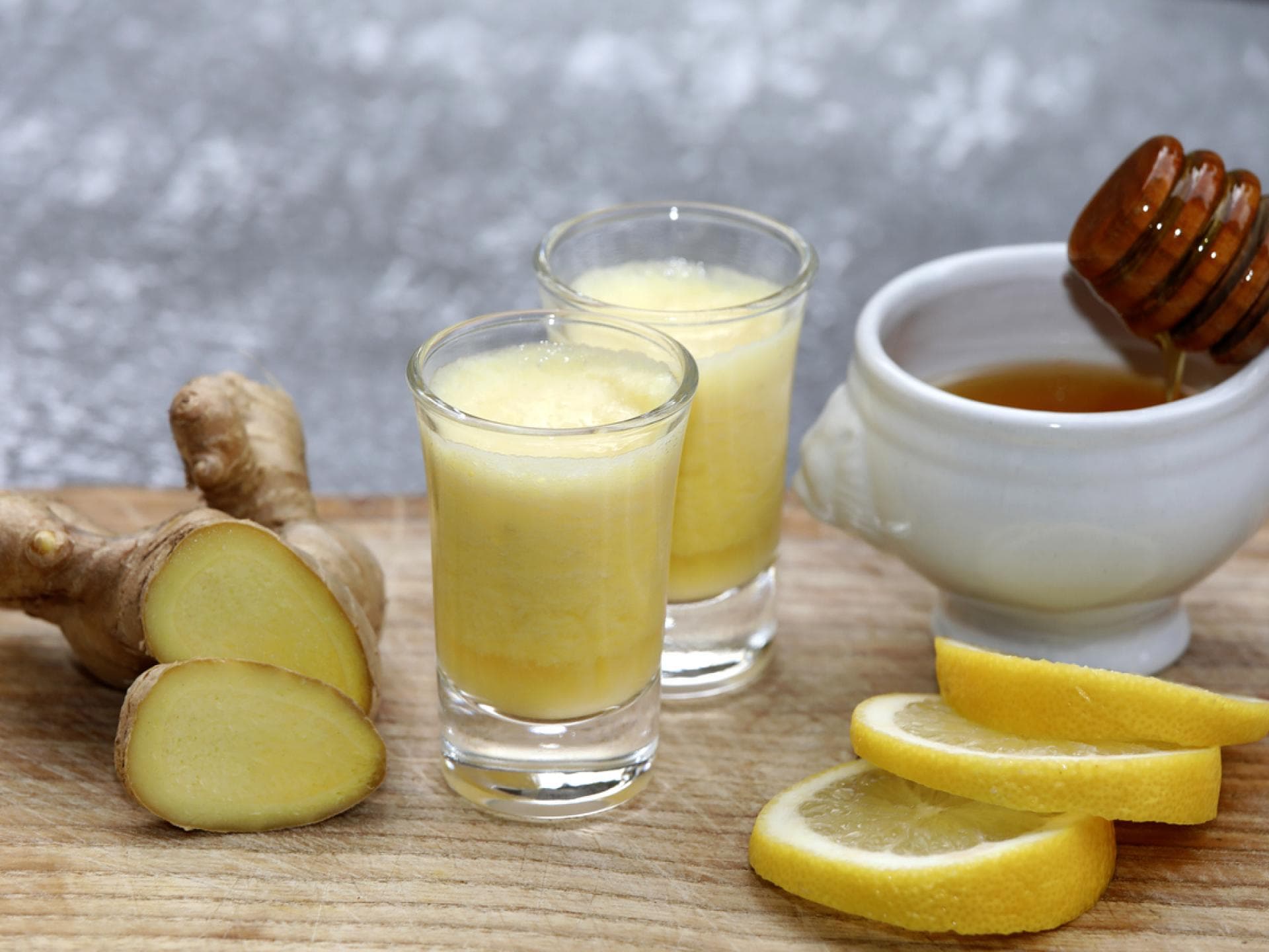 Zitronen-Ingwer-Shot